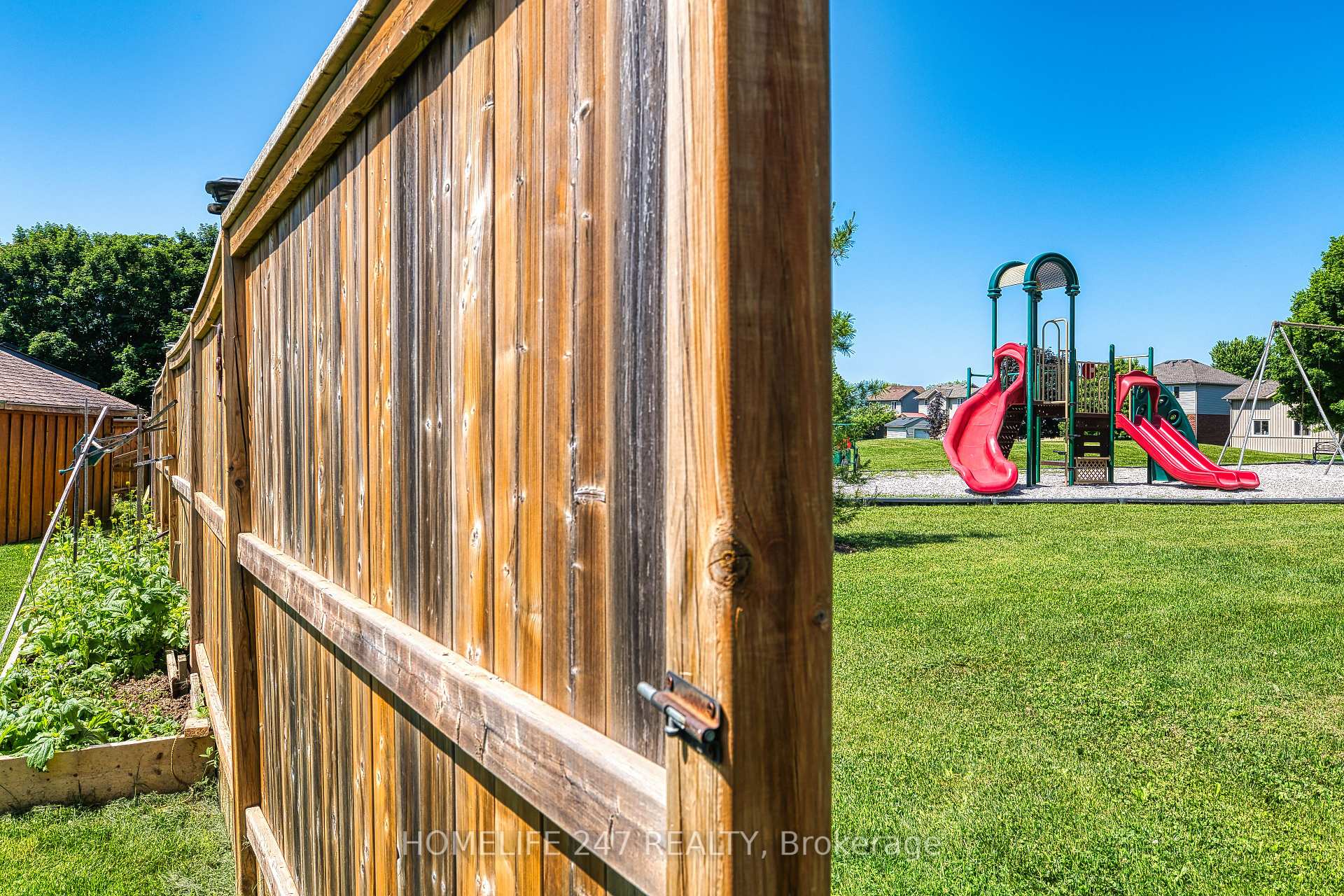 Photo 36 of 475 Victoria Avenue S, North Perth, Listowel — HOMEH