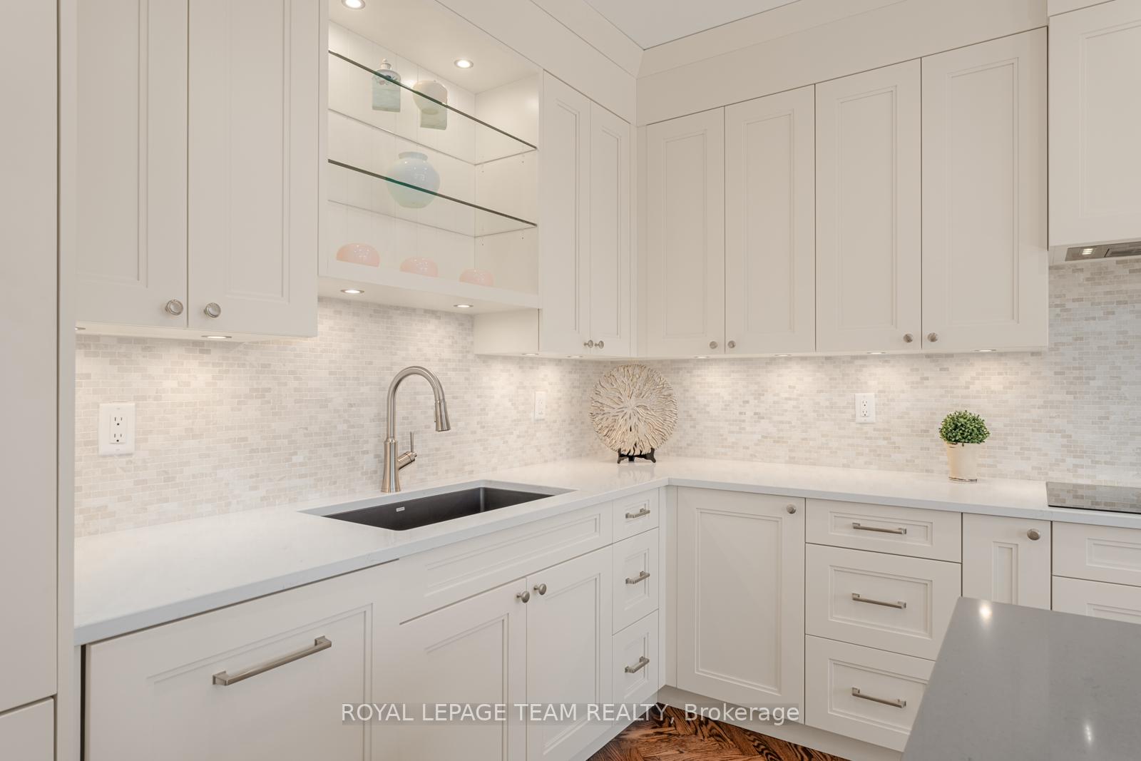Photo 11 of 160 Dufferin Road, Ottawa, Lindenlea — HOMEH