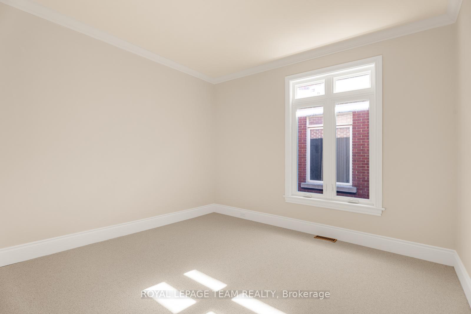 Photo 24 of 160 Dufferin Road, Ottawa, Lindenlea — HOMEH