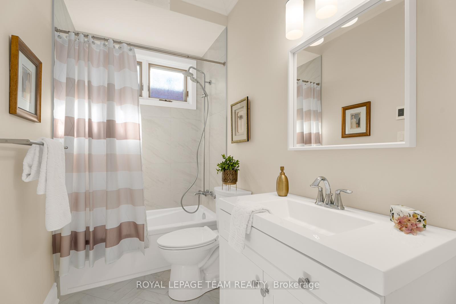 Photo 32 of 160 Dufferin Road, Ottawa, Lindenlea — HOMEH