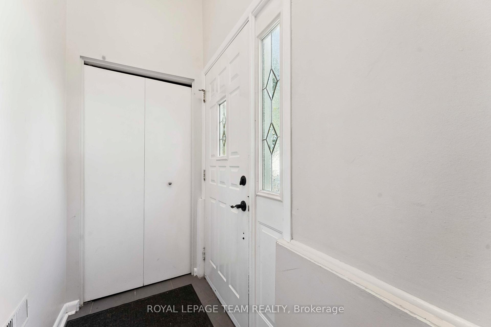 Photo 4 of Unit 1, 1271 Highgate Road S, Ottawa, Parkway Park — HOMEH