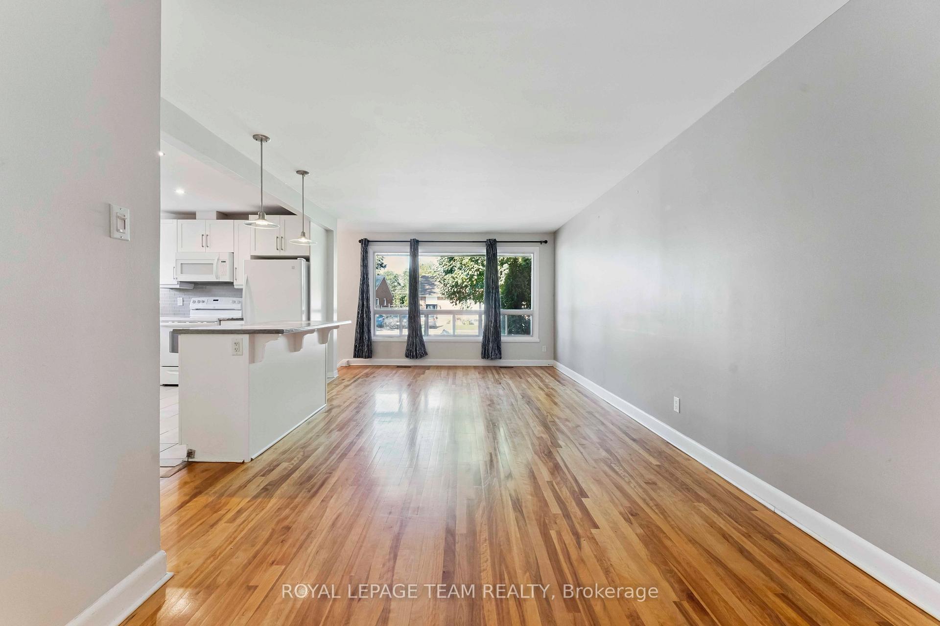 Photo 5 of Unit 1, 1271 Highgate Road S, Ottawa, Parkway Park — HOMEH