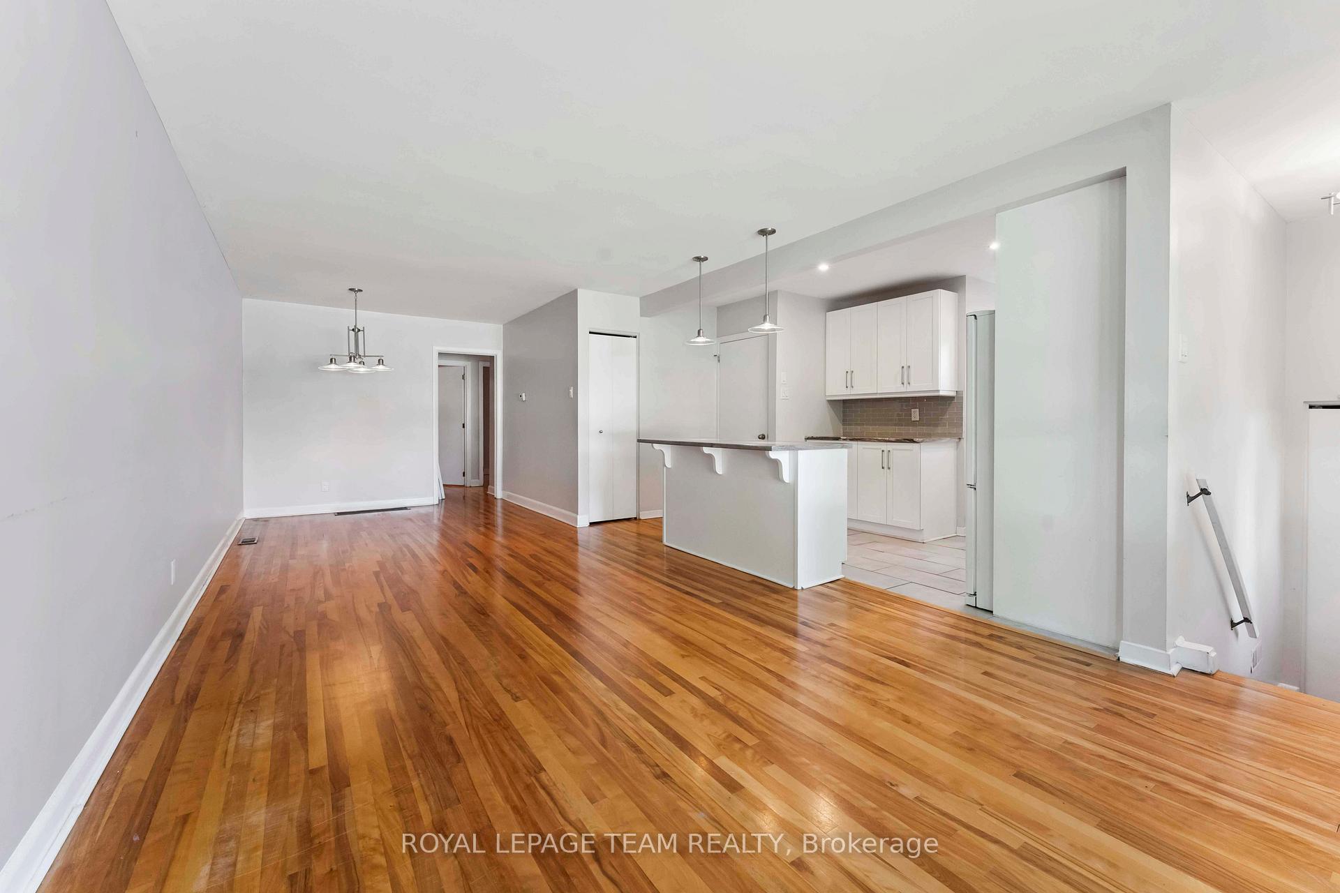 Photo 10 of Unit 1, 1271 Highgate Road S, Ottawa, Parkway Park — HOMEH