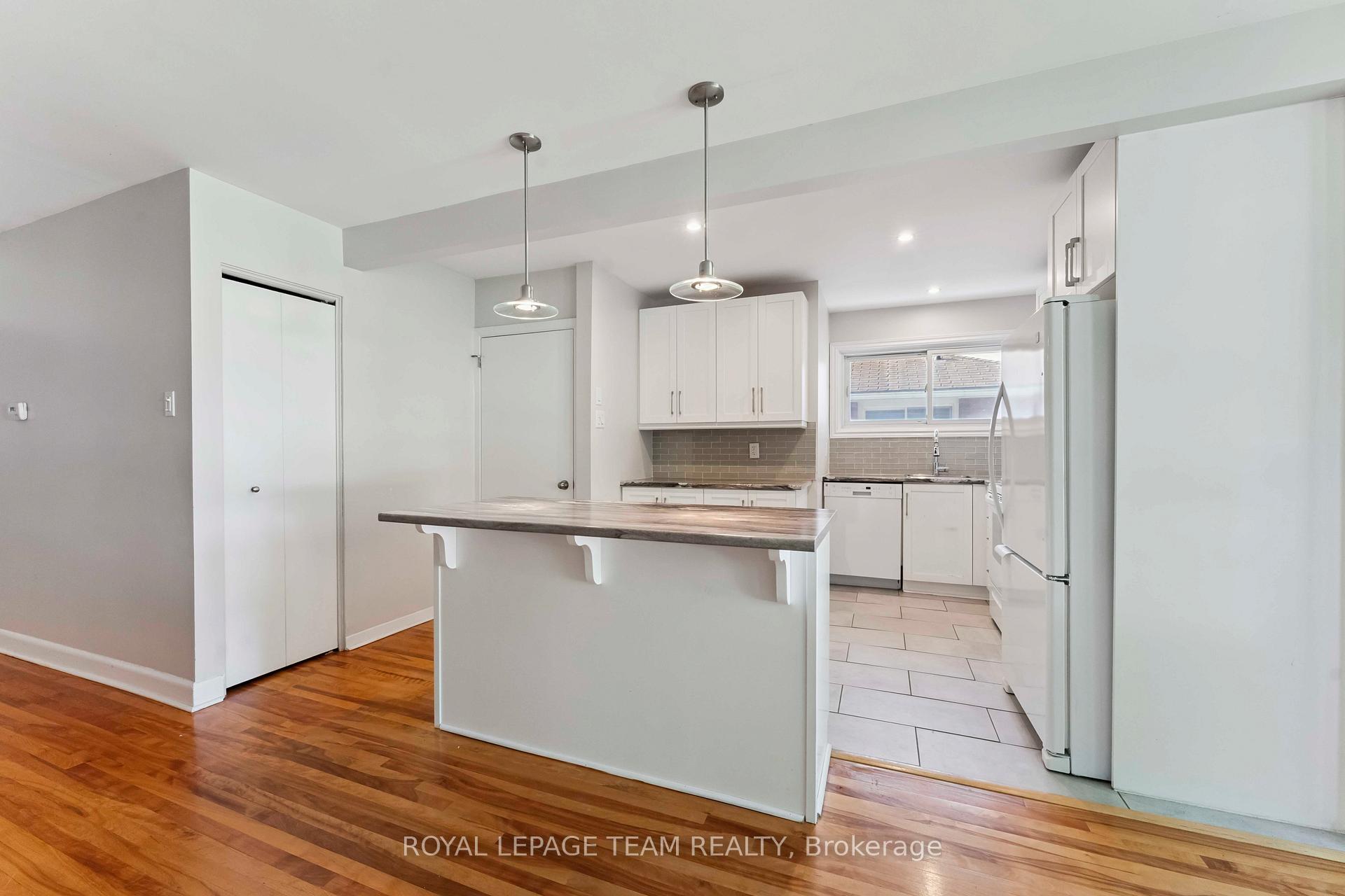 Photo 11 of Unit 1, 1271 Highgate Road S, Ottawa, Parkway Park — HOMEH