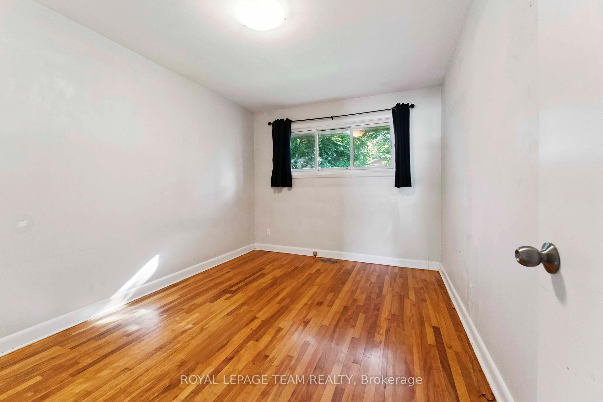 Photo 16 of Unit 1, 1271 Highgate Road S, Ottawa, Parkway Park — HOMEH