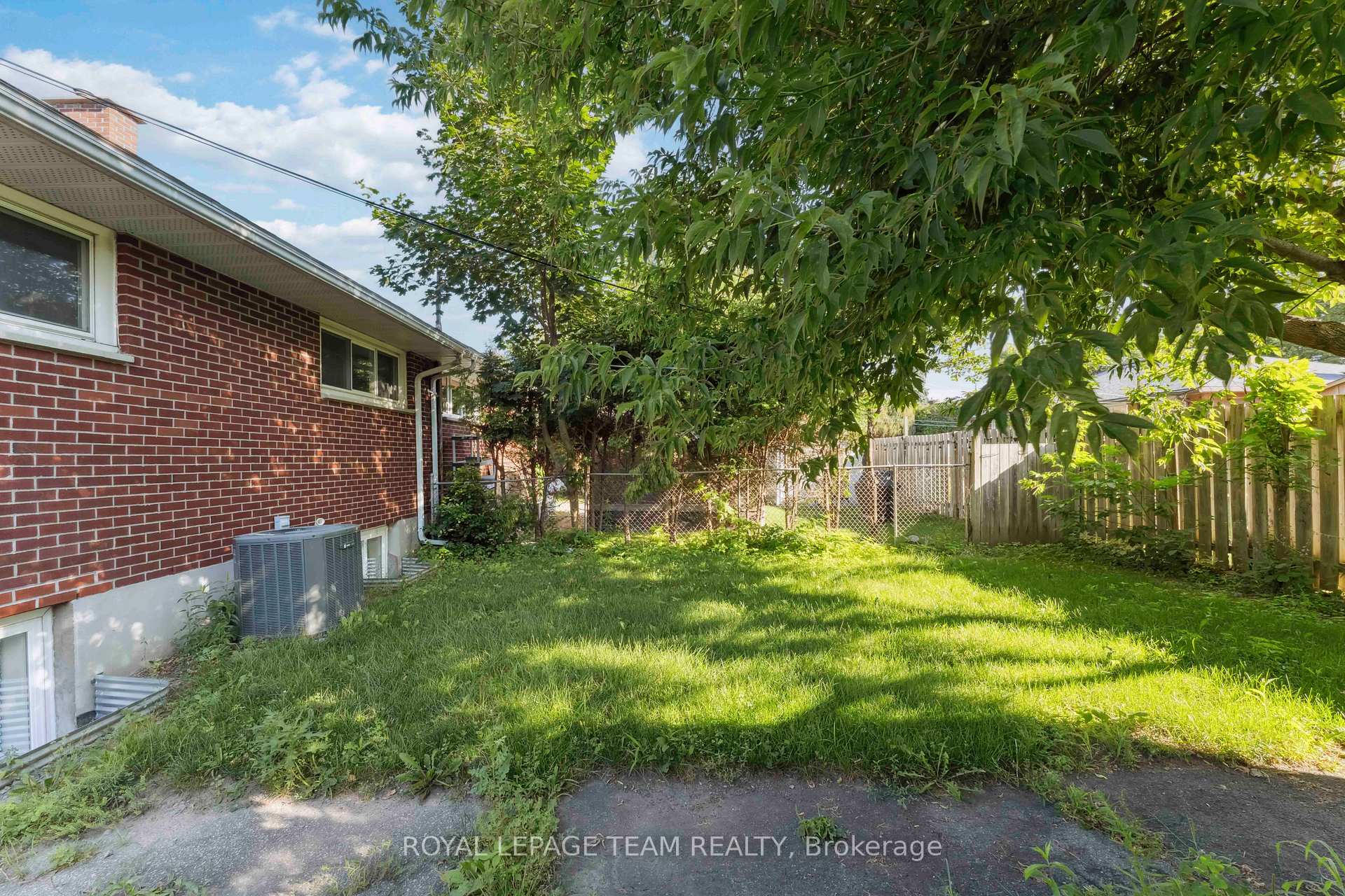 Photo 28 of Unit 1, 1271 Highgate Road S, Ottawa, Parkway Park — HOMEH