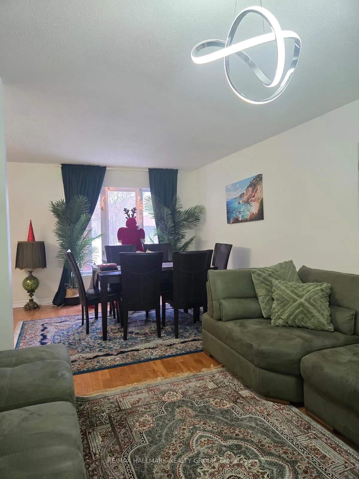 Photo 4 of 1863 Leclair Crescent, Ottawa, Queenswood Heights South — HOMEH