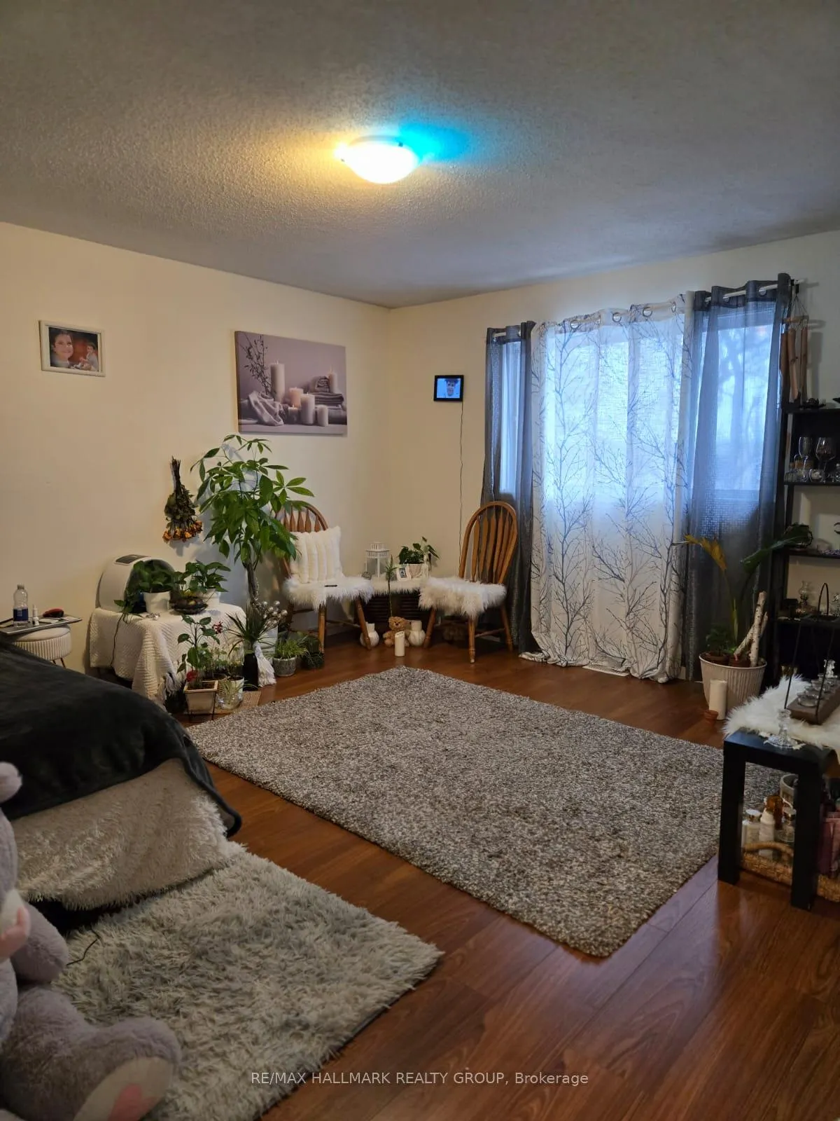 Photo 7 of 1863 Leclair Crescent, Ottawa, Queenswood Heights South — HOMEH
