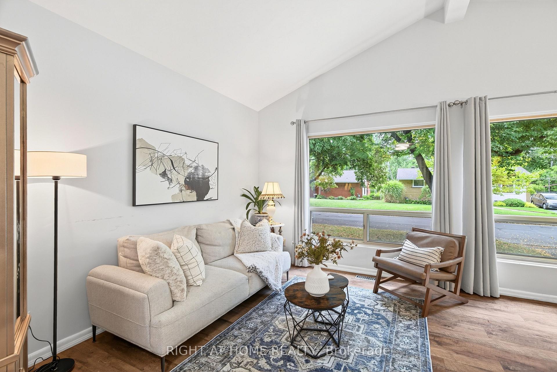 Photo 5 of 1153 Adirondack Drive, Ottawa, Kenson Park — HOMEH