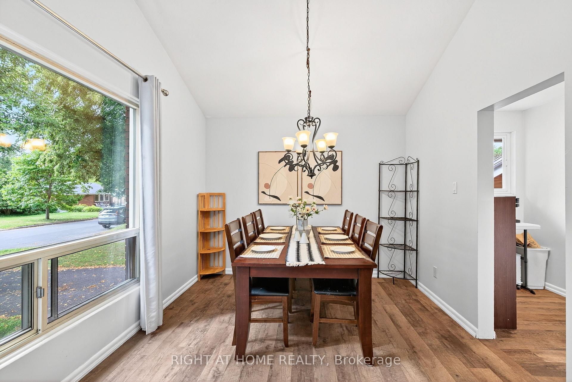 Photo 10 of 1153 Adirondack Drive, Ottawa, Kenson Park — HOMEH