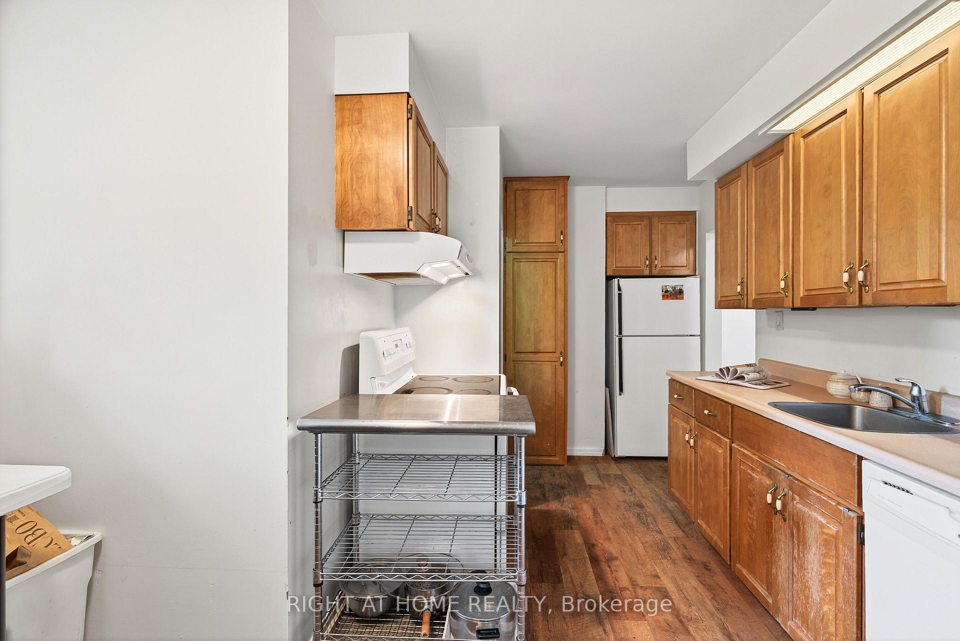 Photo 16 of 1153 Adirondack Drive, Ottawa, Kenson Park — HOMEH