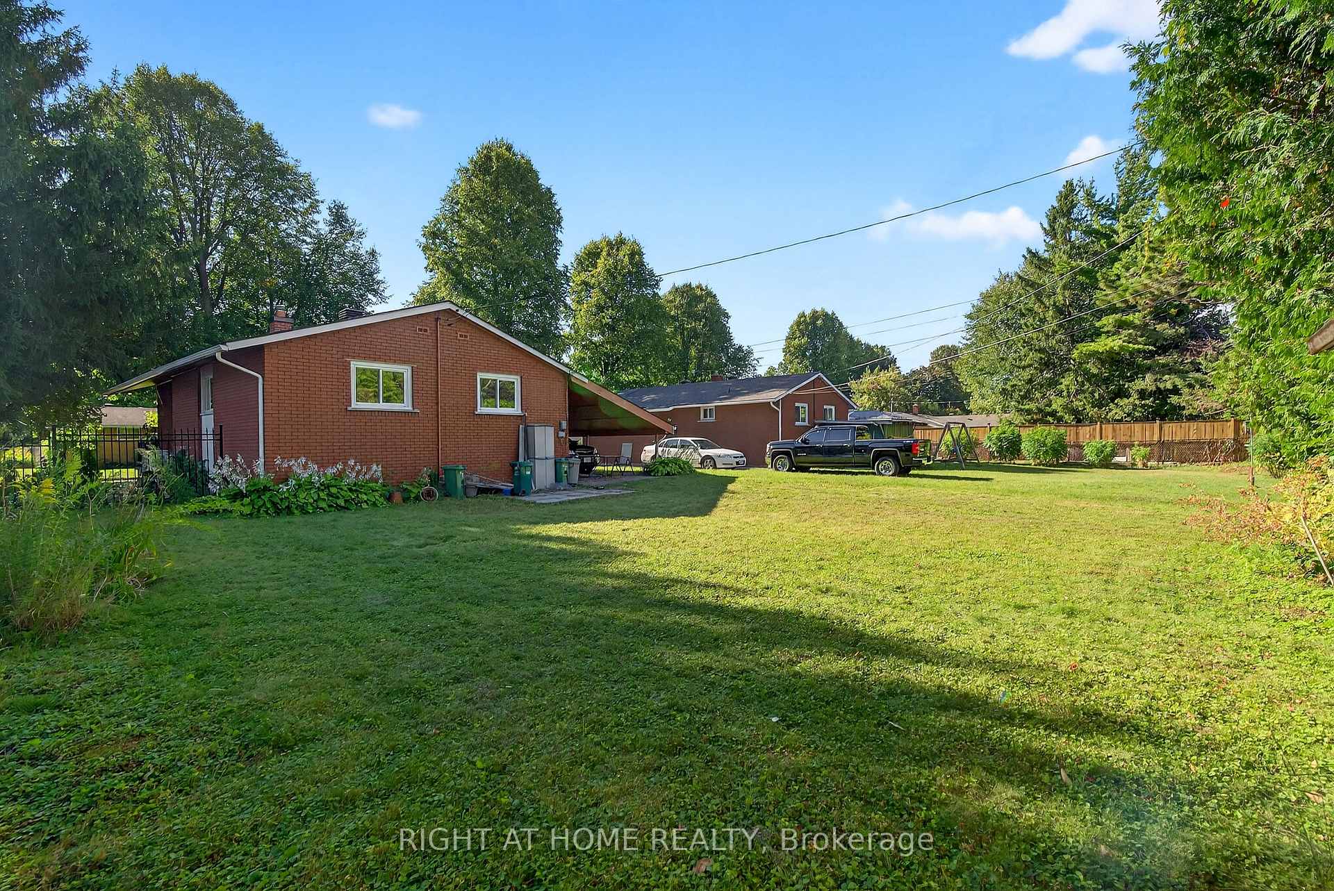 Photo 37 of 1153 Adirondack Drive, Ottawa, Kenson Park — HOMEH