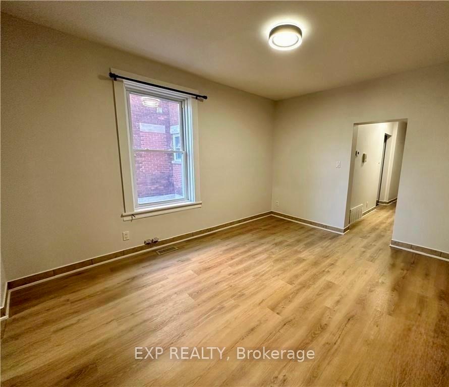 Photo 3 of Unit 3, 162 Ivy Crescent, Ottawa, Lindenlea — HOMEH
