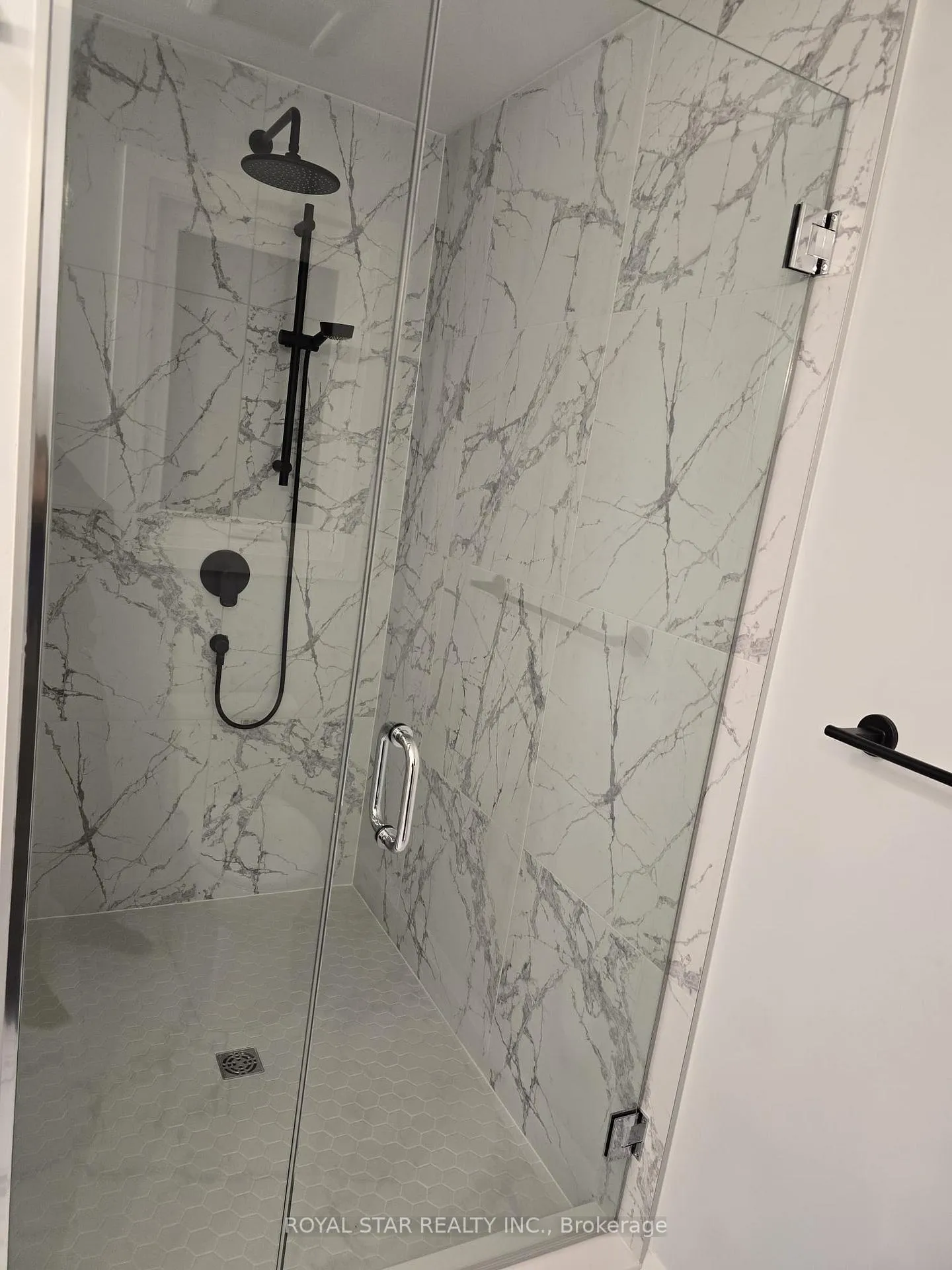 Photo 9 of Unit Upper, 6505 Alexa Common, Niagara Falls, Chippawa — HOMEH