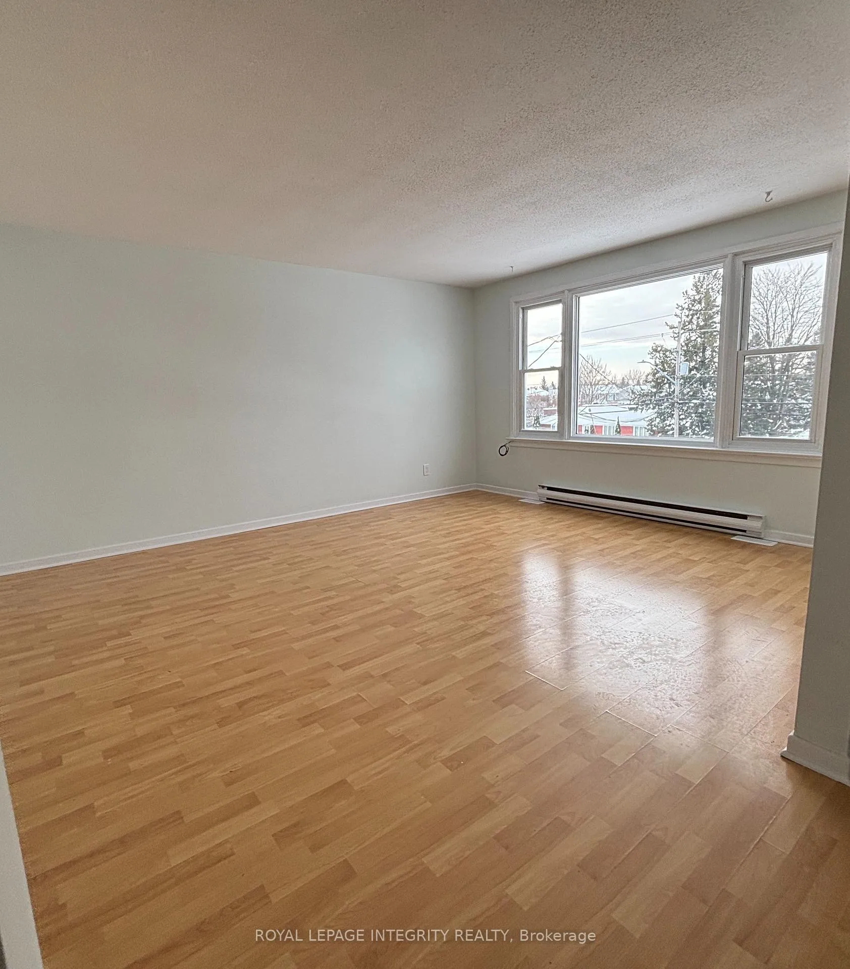 Photo 11 of Unit 3, 2411 Page Road, Ottawa, Chapel Hill South - Orleans Village — HOMEH
