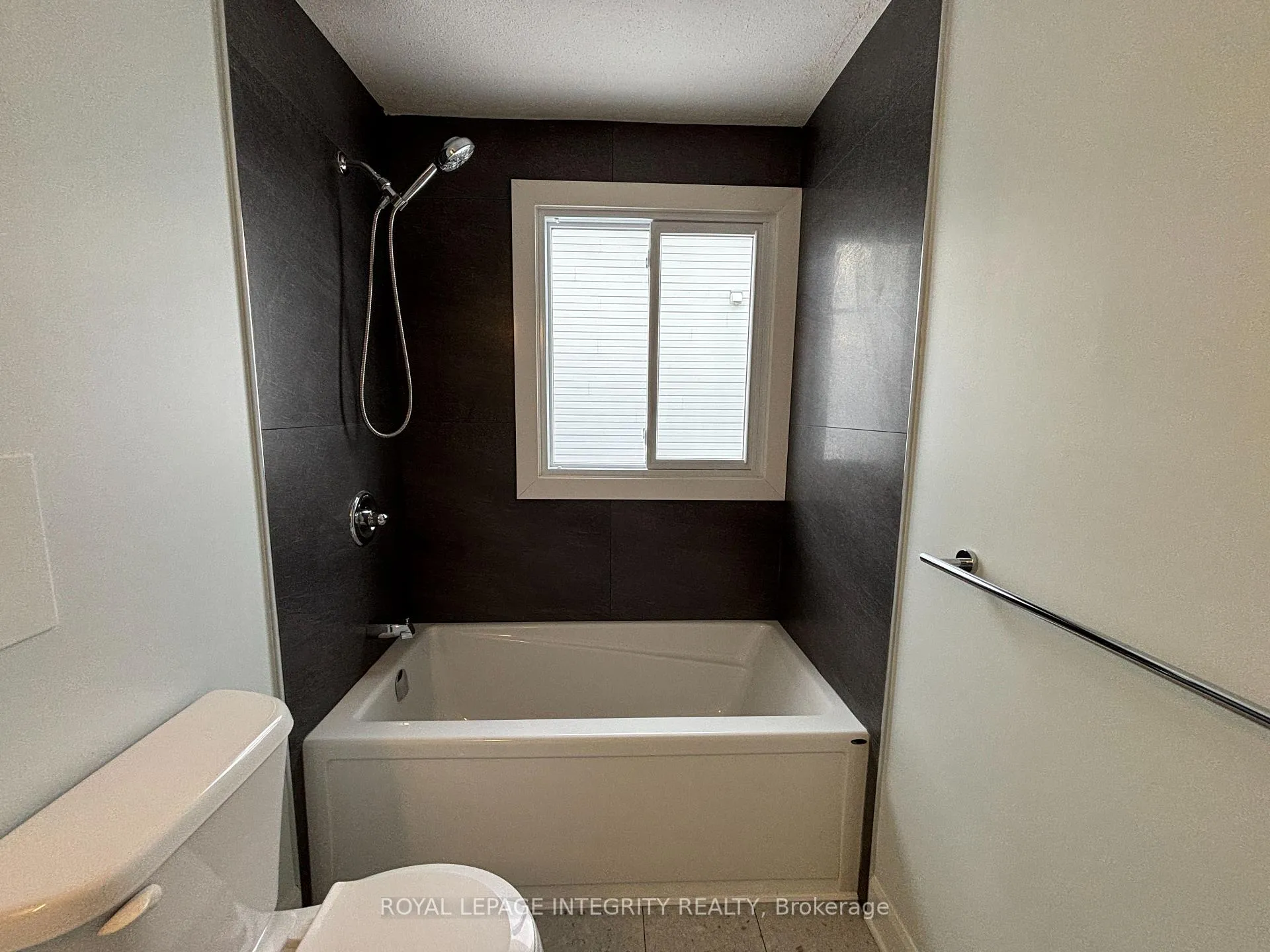 Photo 20 of Unit 3, 2411 Page Road, Ottawa, Chapel Hill South - Orleans Village — HOMEH