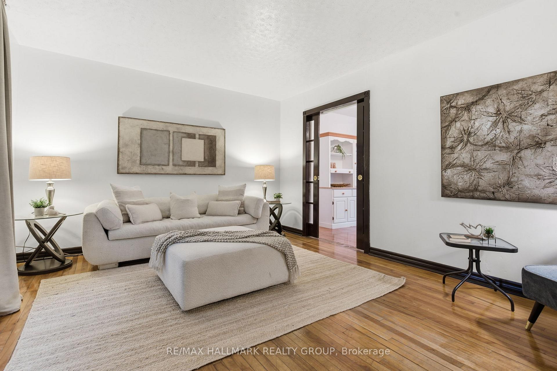 Photo 5 of 800 Cummings Avenue, Ottawa, Castle Heights/Rideau High — HOMEH