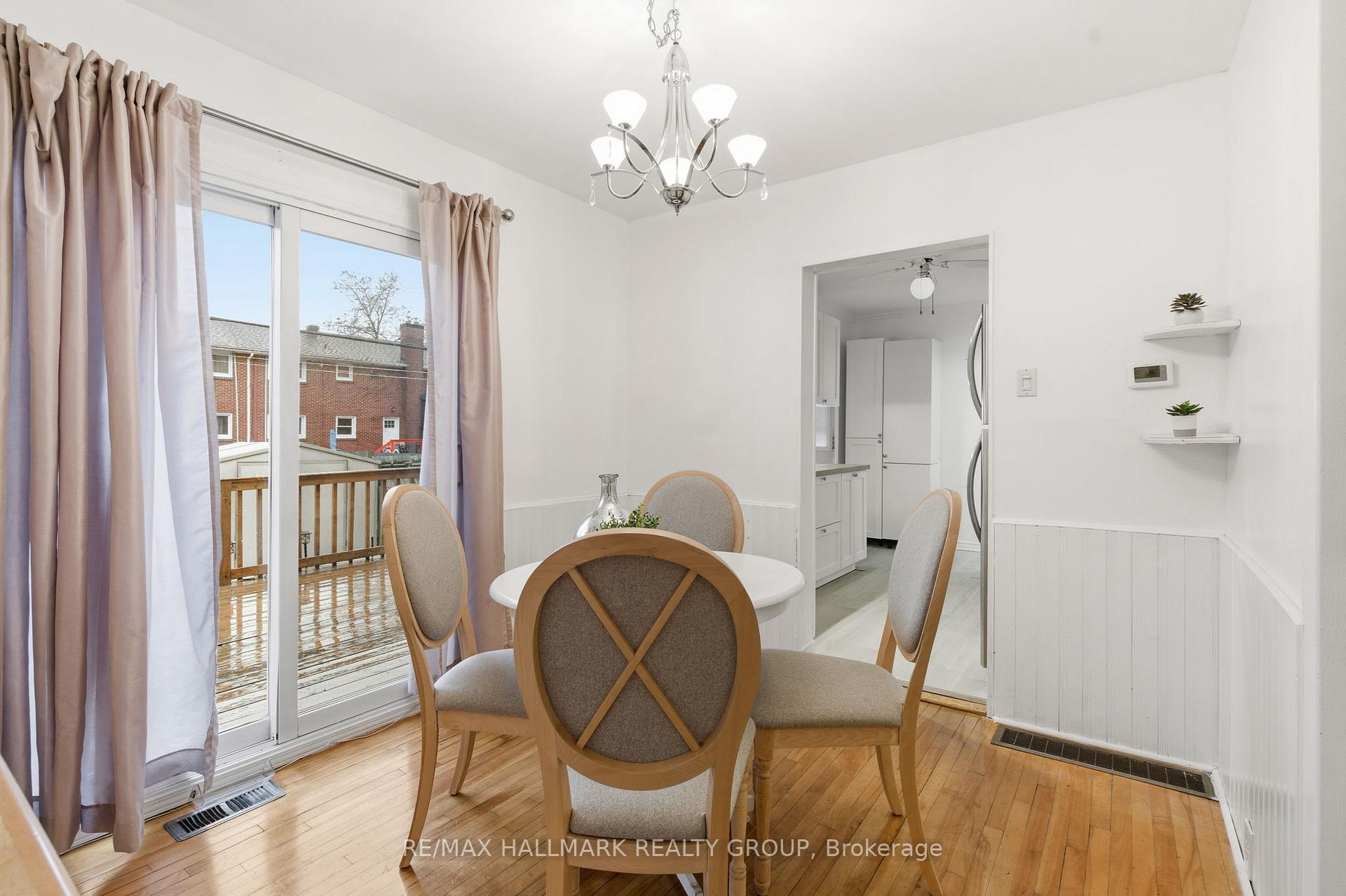 Photo 9 of 800 Cummings Avenue, Ottawa, Castle Heights/Rideau High — HOMEH