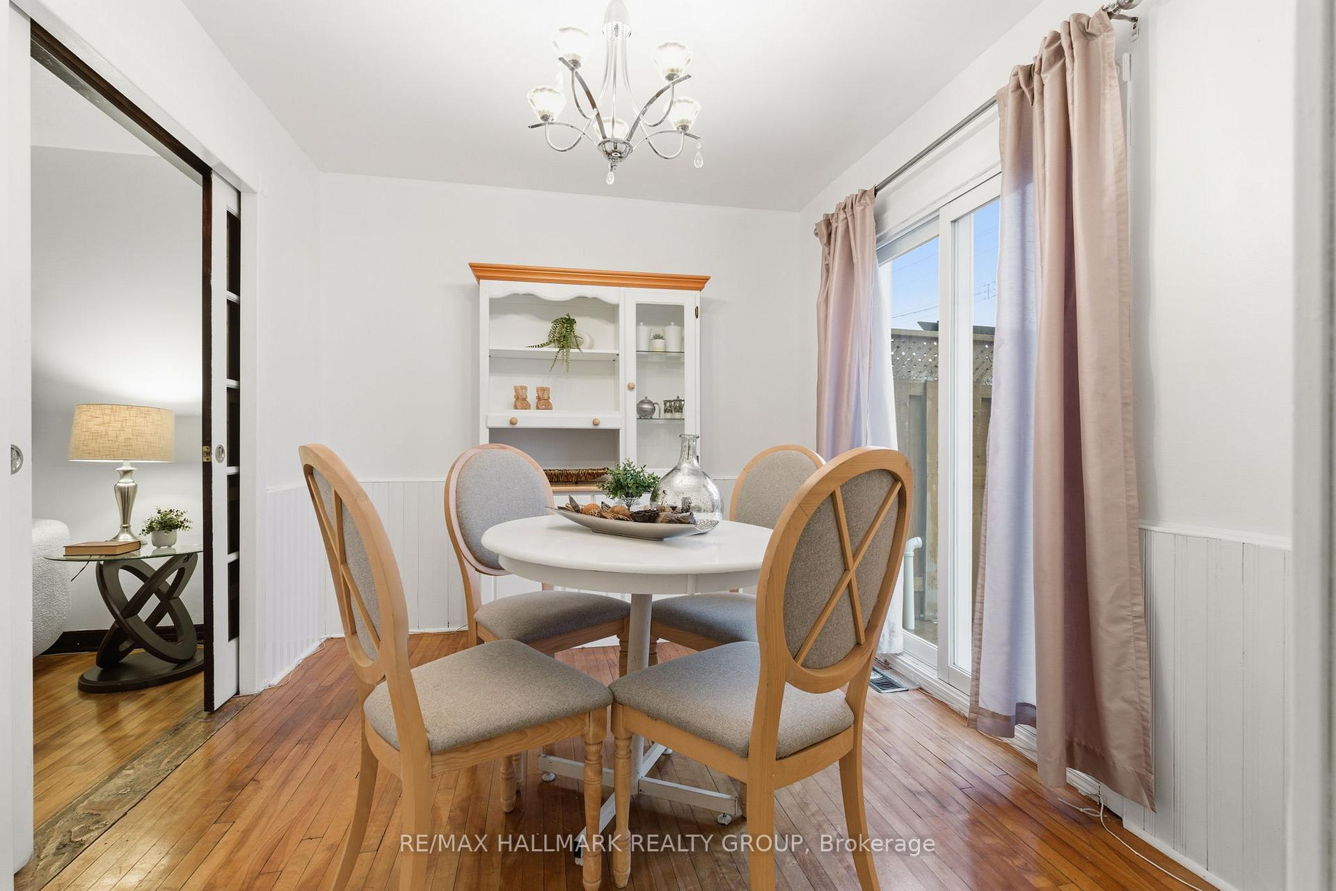 Photo 10 of 800 Cummings Avenue, Ottawa, Castle Heights/Rideau High — HOMEH