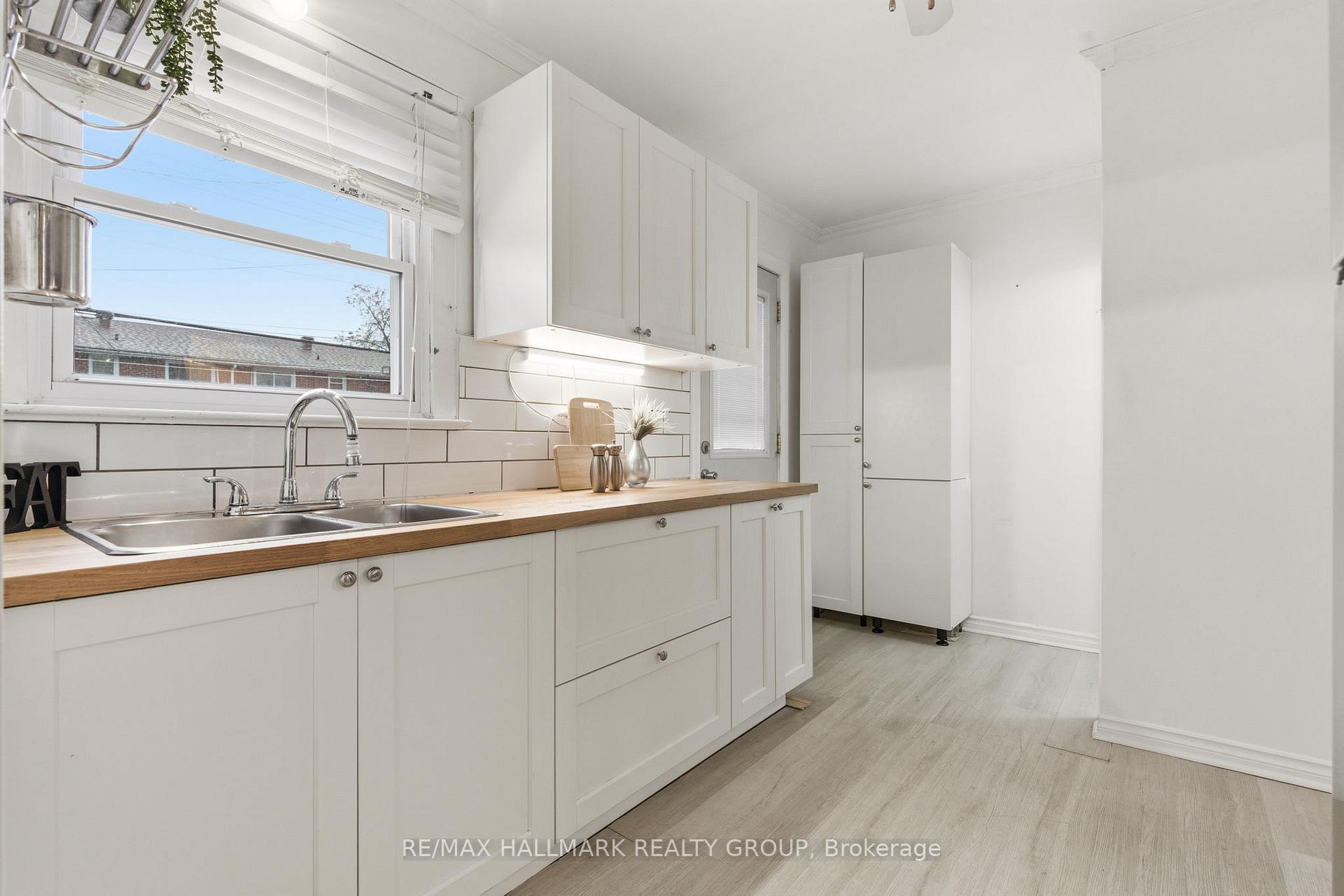 Photo 14 of 800 Cummings Avenue, Ottawa, Castle Heights/Rideau High — HOMEH