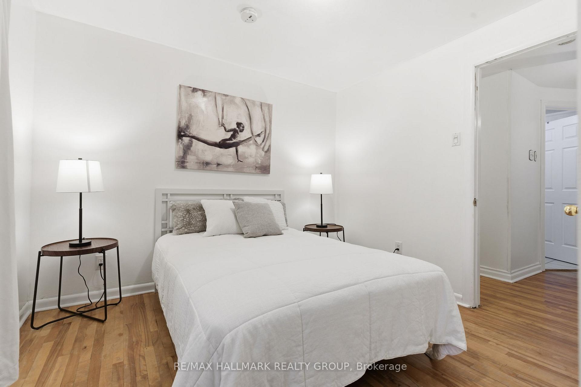 Photo 19 of 800 Cummings Avenue, Ottawa, Castle Heights/Rideau High — HOMEH