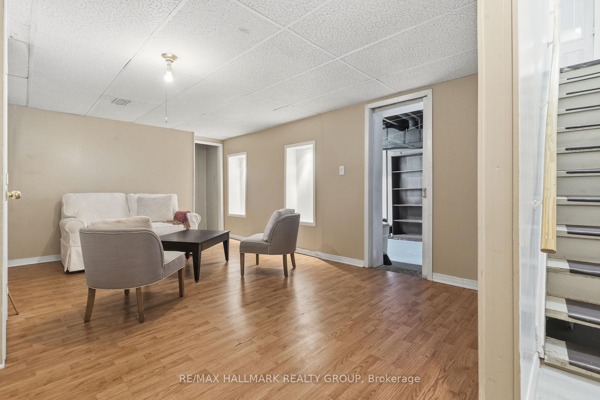 Photo 23 of 800 Cummings Avenue, Ottawa, Castle Heights/Rideau High — HOMEH