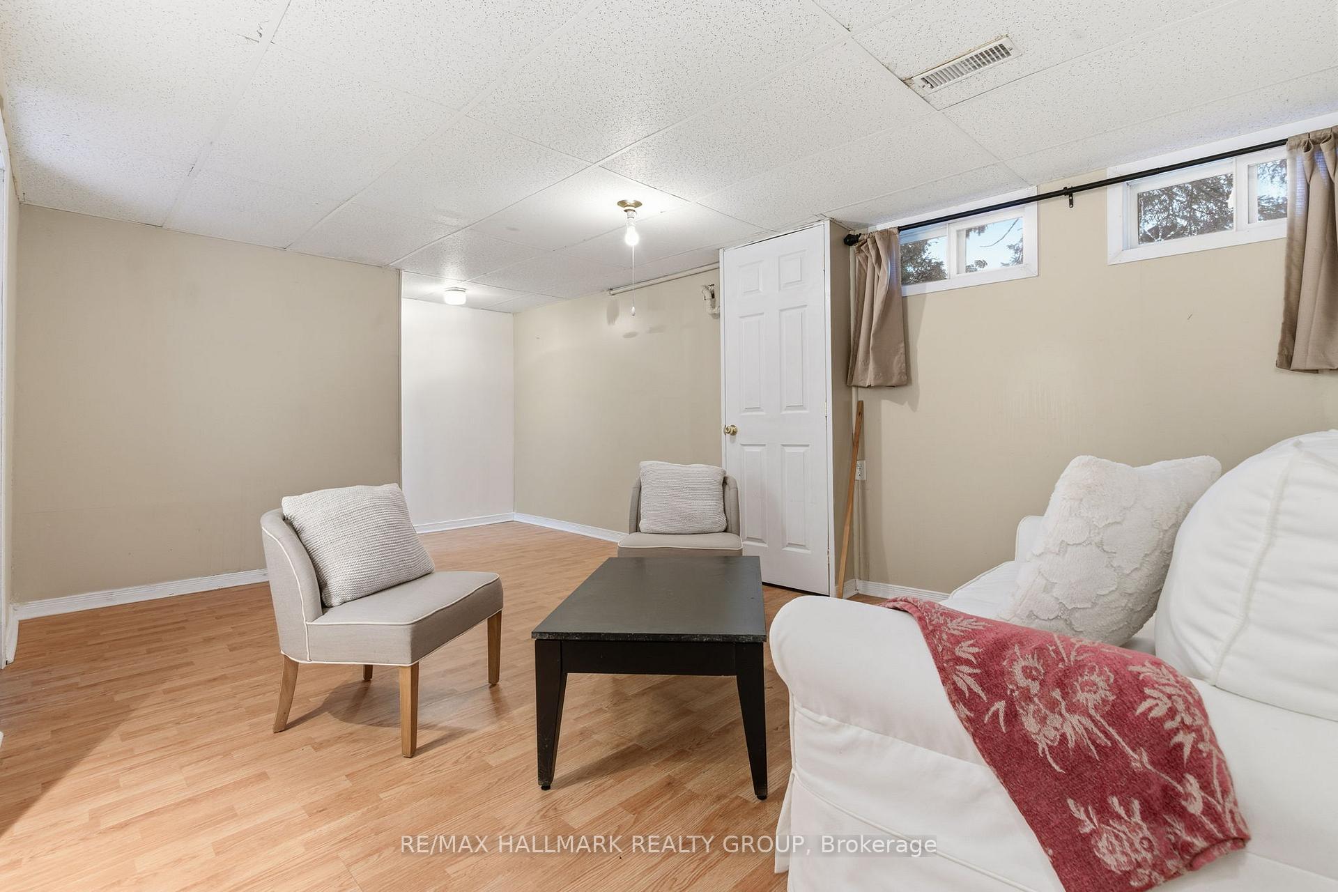 Photo 25 of 800 Cummings Avenue, Ottawa, Castle Heights/Rideau High — HOMEH