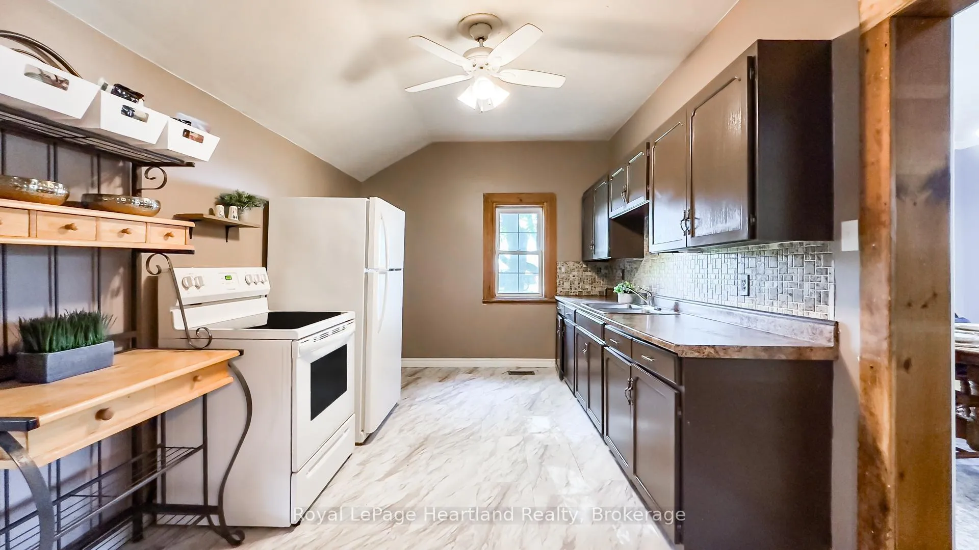 Photo 15 of 300 Blyth Road, North Huron, Blyth — HOMEH