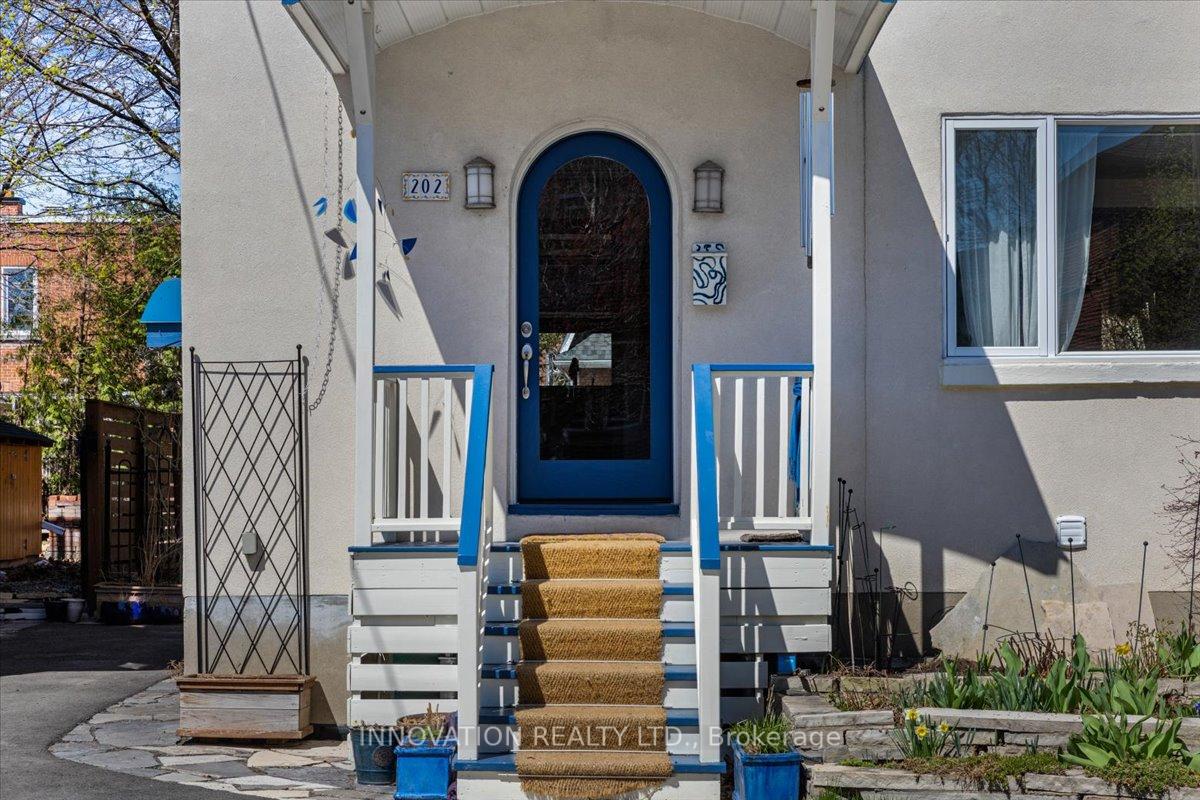 Photo 2 of 202 Ivy Crescent, Ottawa, Lindenlea — HOMEH