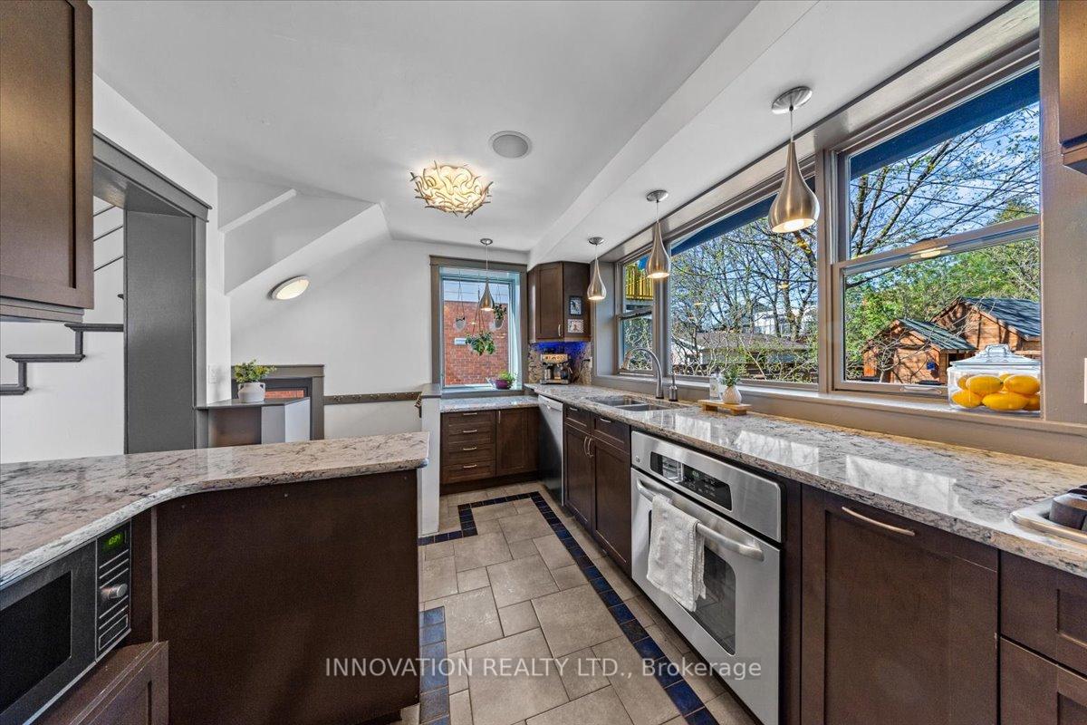 Photo 8 of 202 Ivy Crescent, Ottawa, Lindenlea — HOMEH