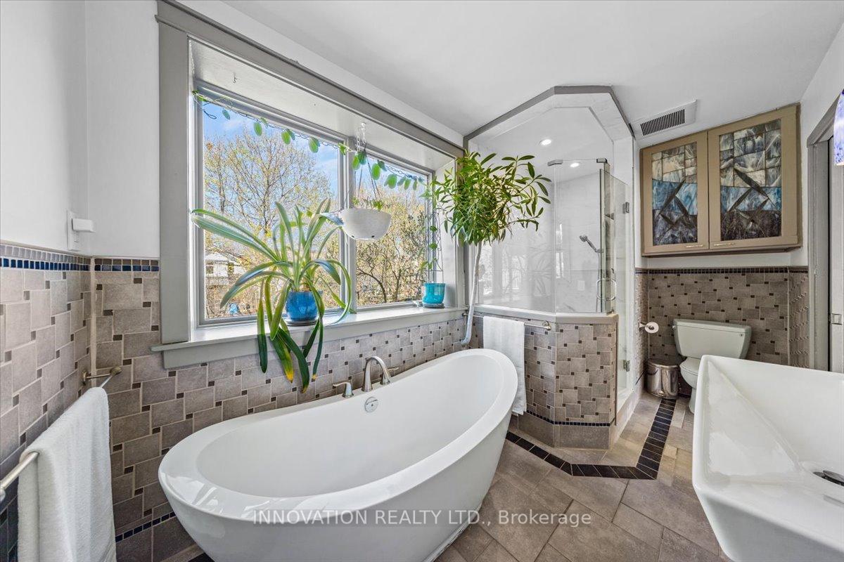 Photo 21 of 202 Ivy Crescent, Ottawa, Lindenlea — HOMEH