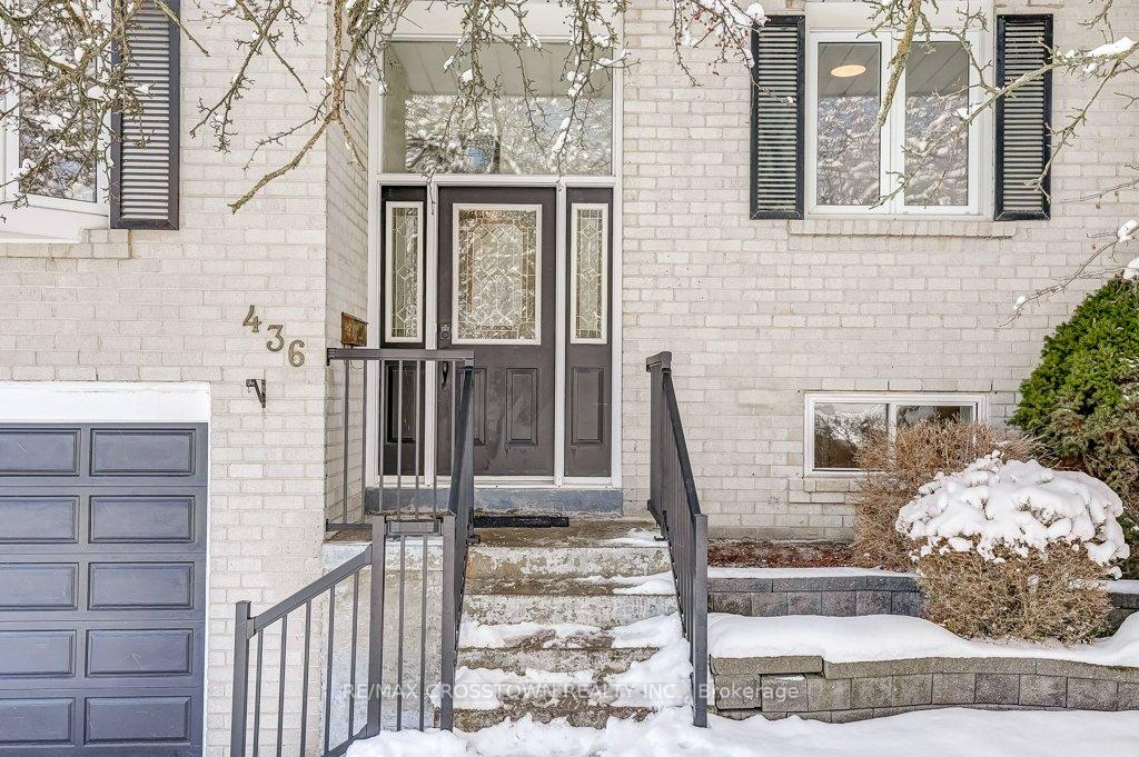 Photo 3 of 436 Dixon Boulevard, Newmarket, Central Newmarket — HOMEH