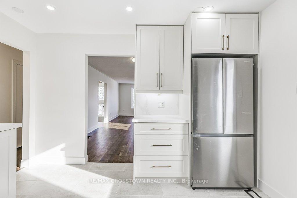 Photo 14 of 436 Dixon Boulevard, Newmarket, Central Newmarket — HOMEH
