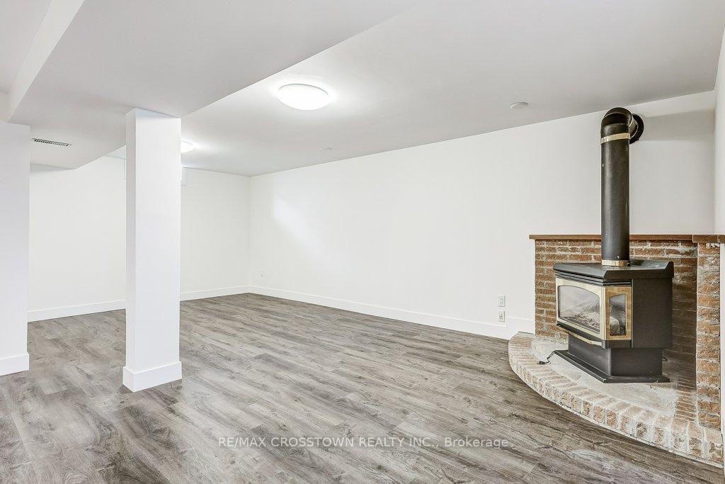 Photo 27 of 436 Dixon Boulevard, Newmarket, Central Newmarket — HOMEH