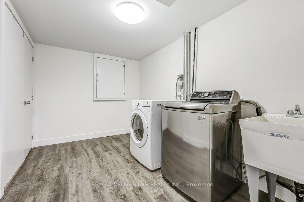Photo 32 of 436 Dixon Boulevard, Newmarket, Central Newmarket — HOMEH