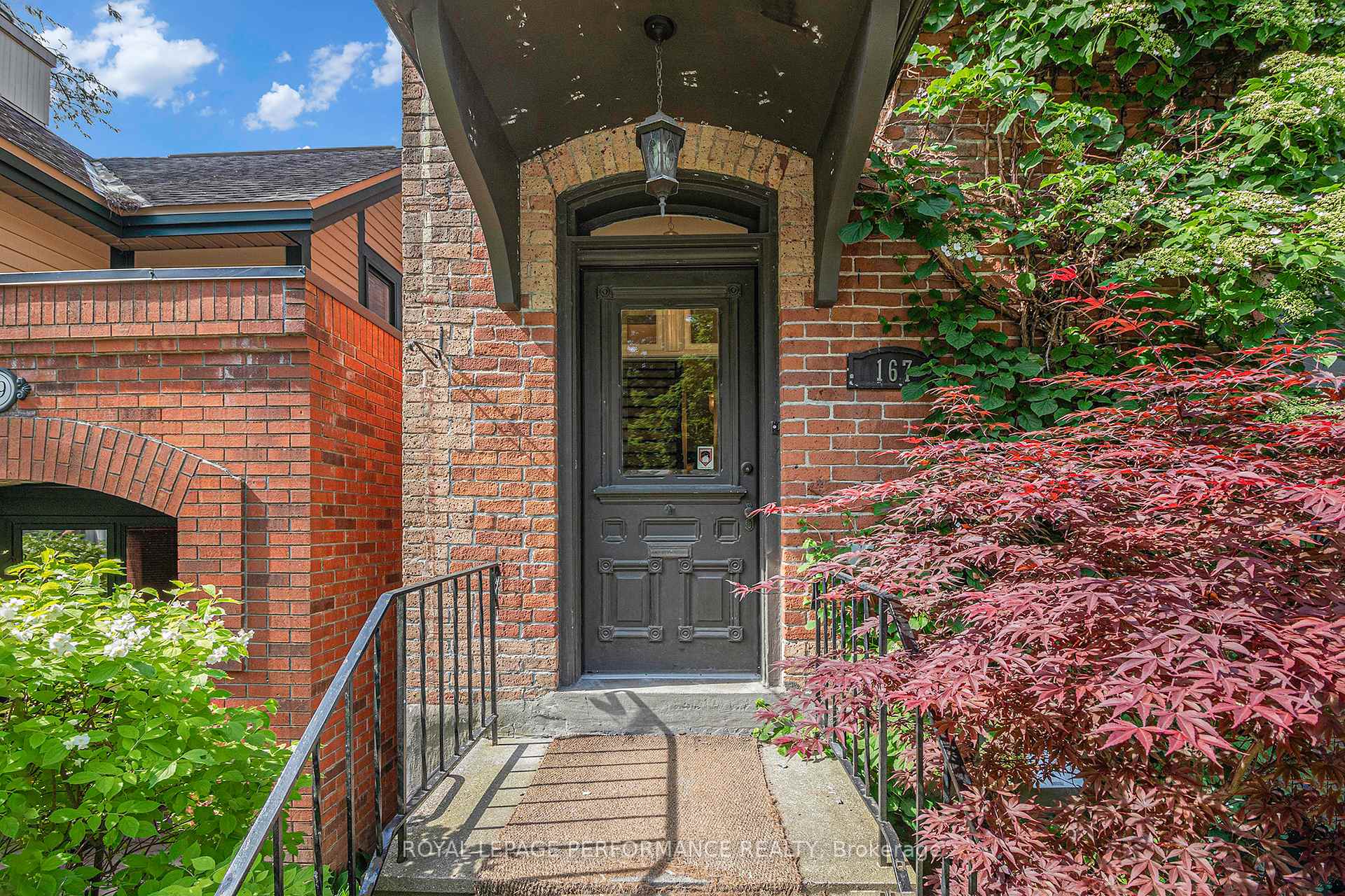 Photo 2 of 167 Mackay Street, Ottawa, New Edinburgh — HOMEH