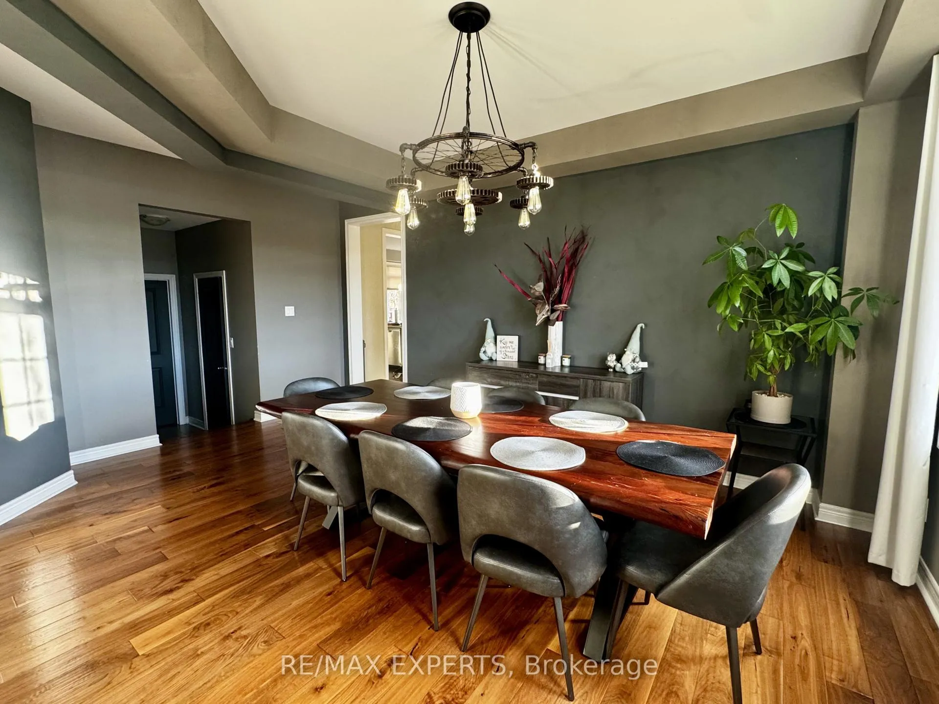 Photo 7 of 39 Mason Drive, New Tecumseth, Rural New Tecumseth — HOMEH