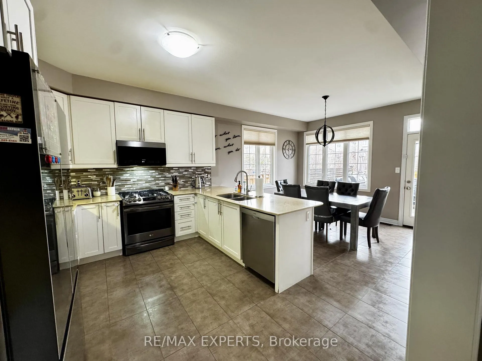 Photo 17 of 39 Mason Drive, New Tecumseth, Rural New Tecumseth — HOMEH