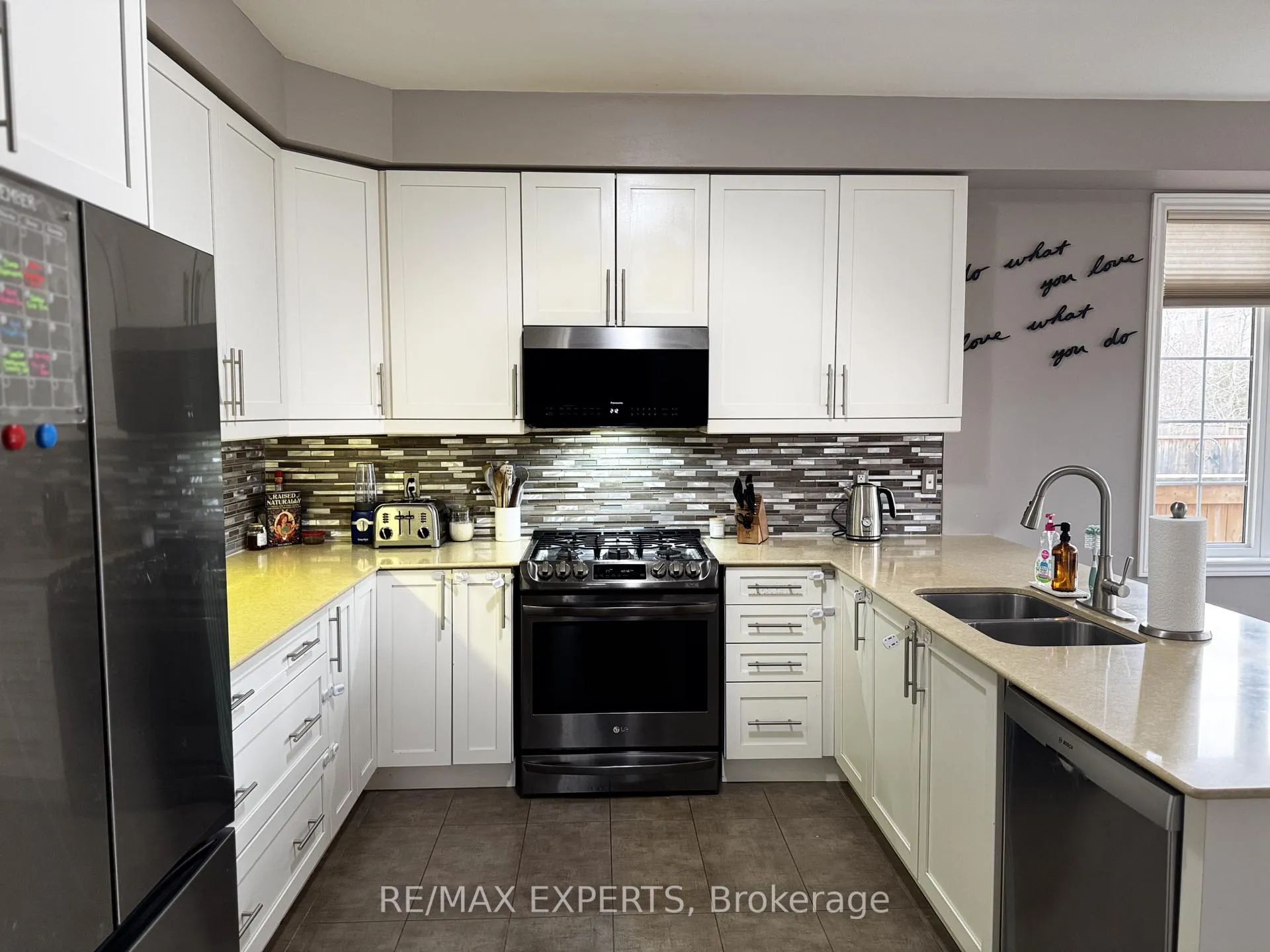 Photo 22 of 39 Mason Drive, New Tecumseth, Rural New Tecumseth — HOMEH