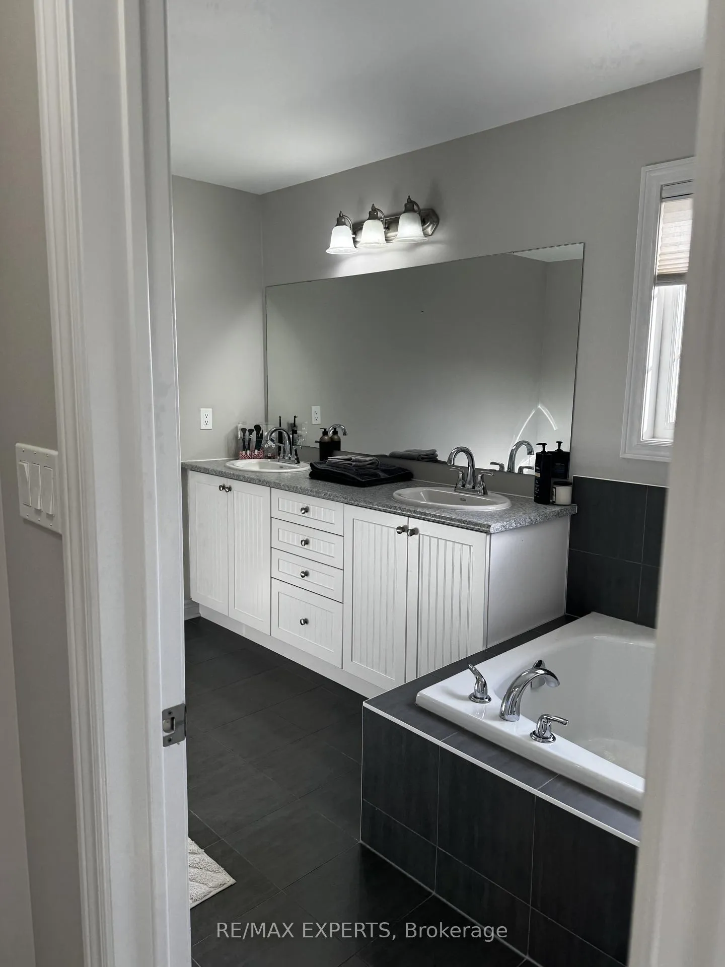 Photo 32 of 39 Mason Drive, New Tecumseth, Rural New Tecumseth — HOMEH