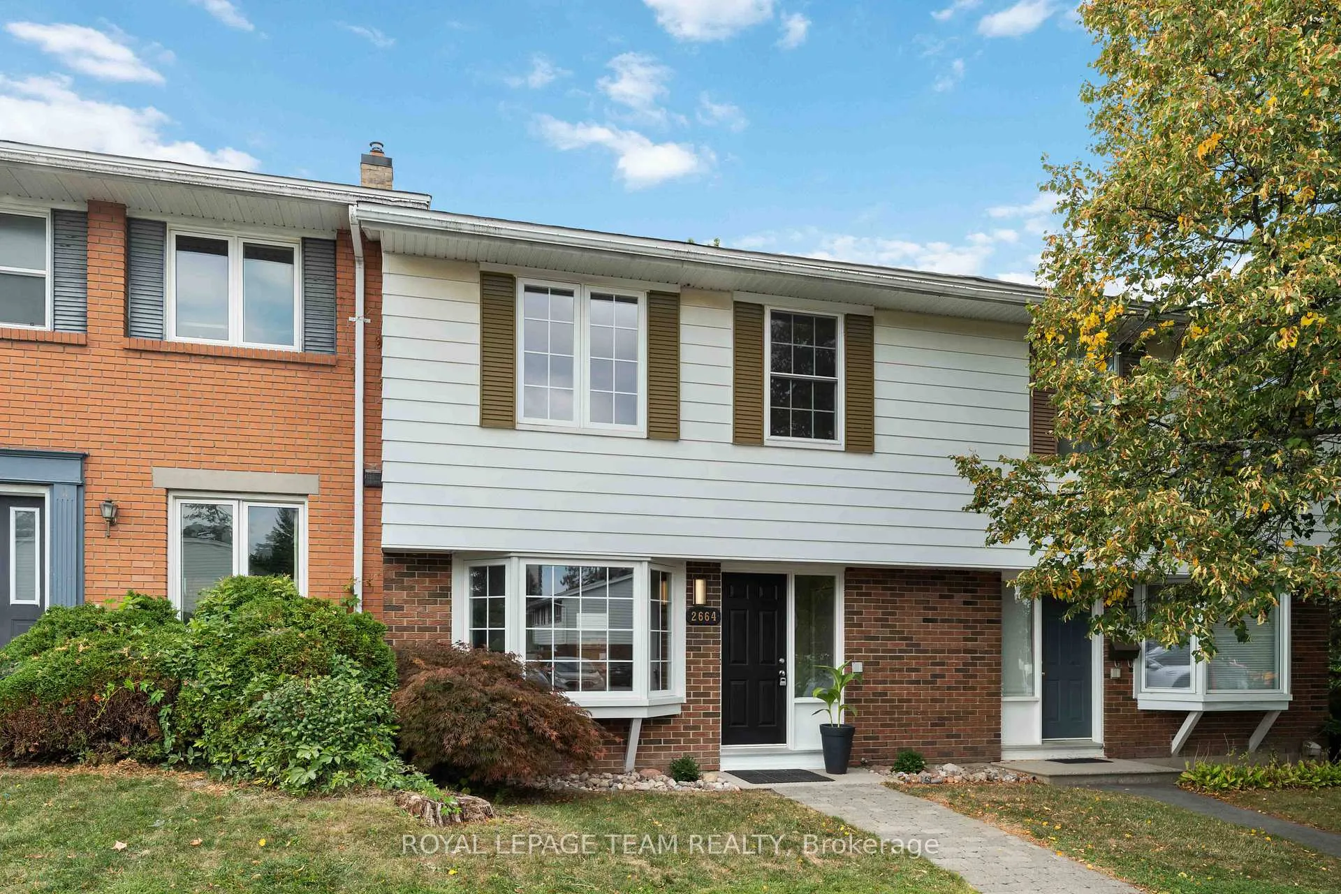 Photo 2 of 2664 Draper Avenue, Ottawa, Redwood Park — HOMEH