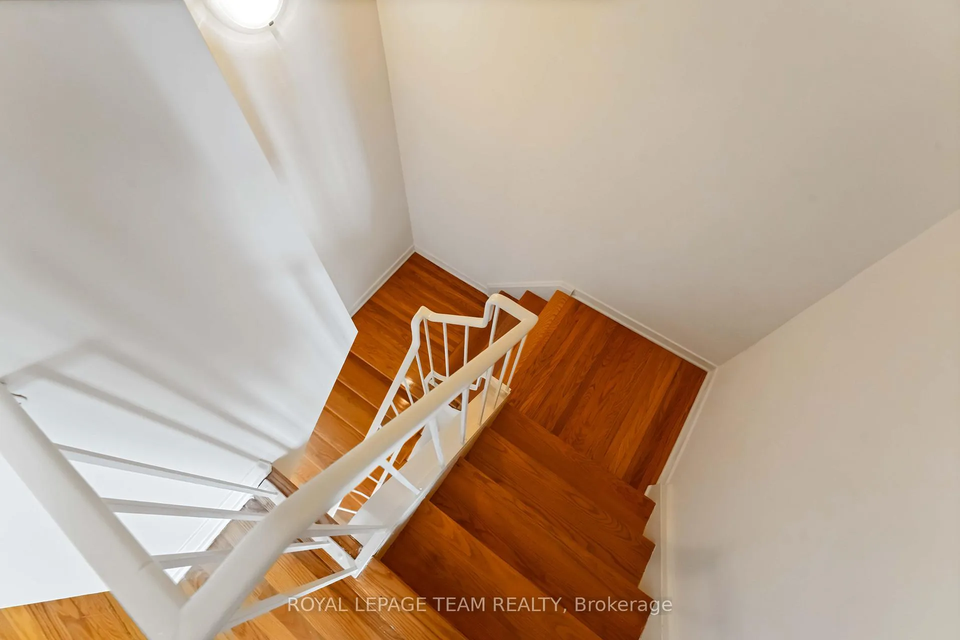 Photo 14 of 2664 Draper Avenue, Ottawa, Redwood Park — HOMEH