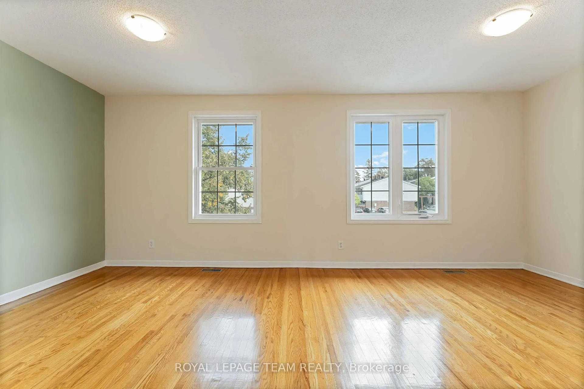 Photo 16 of 2664 Draper Avenue, Ottawa, Redwood Park — HOMEH