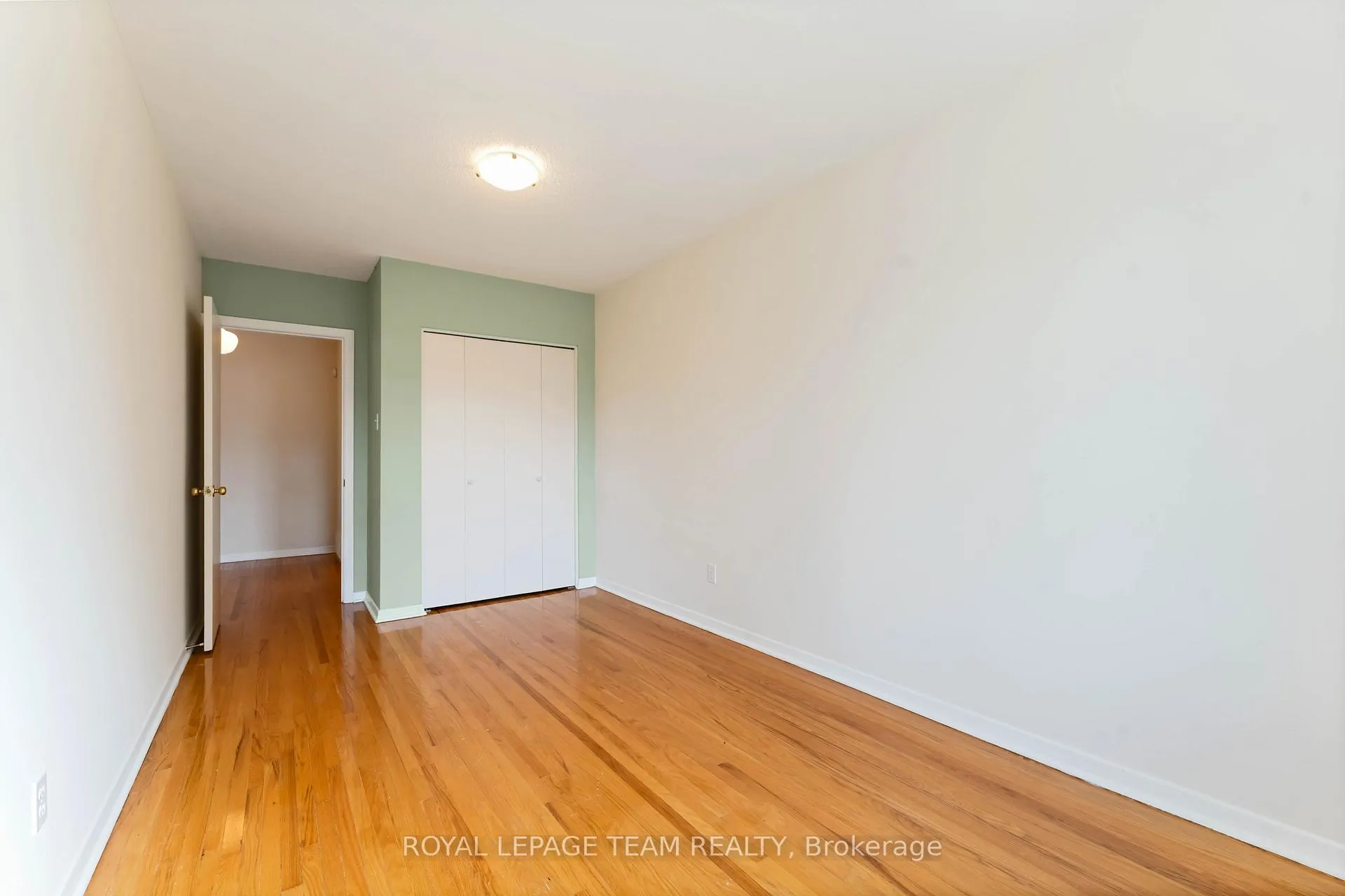Photo 22 of 2664 Draper Avenue, Ottawa, Redwood Park — HOMEH