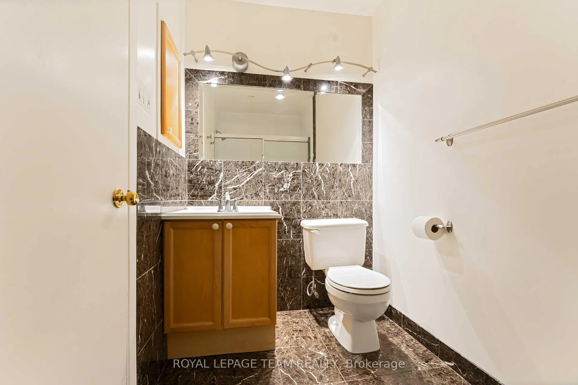 Photo 25 of 2664 Draper Avenue, Ottawa, Redwood Park — HOMEH