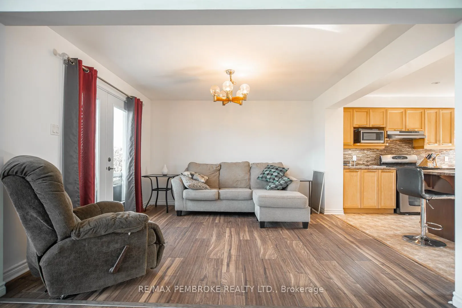 Photo 20 of 36752 41 Highway, North Algona Wilberforce, North Algona/Wilberforce Twp — HOMEH