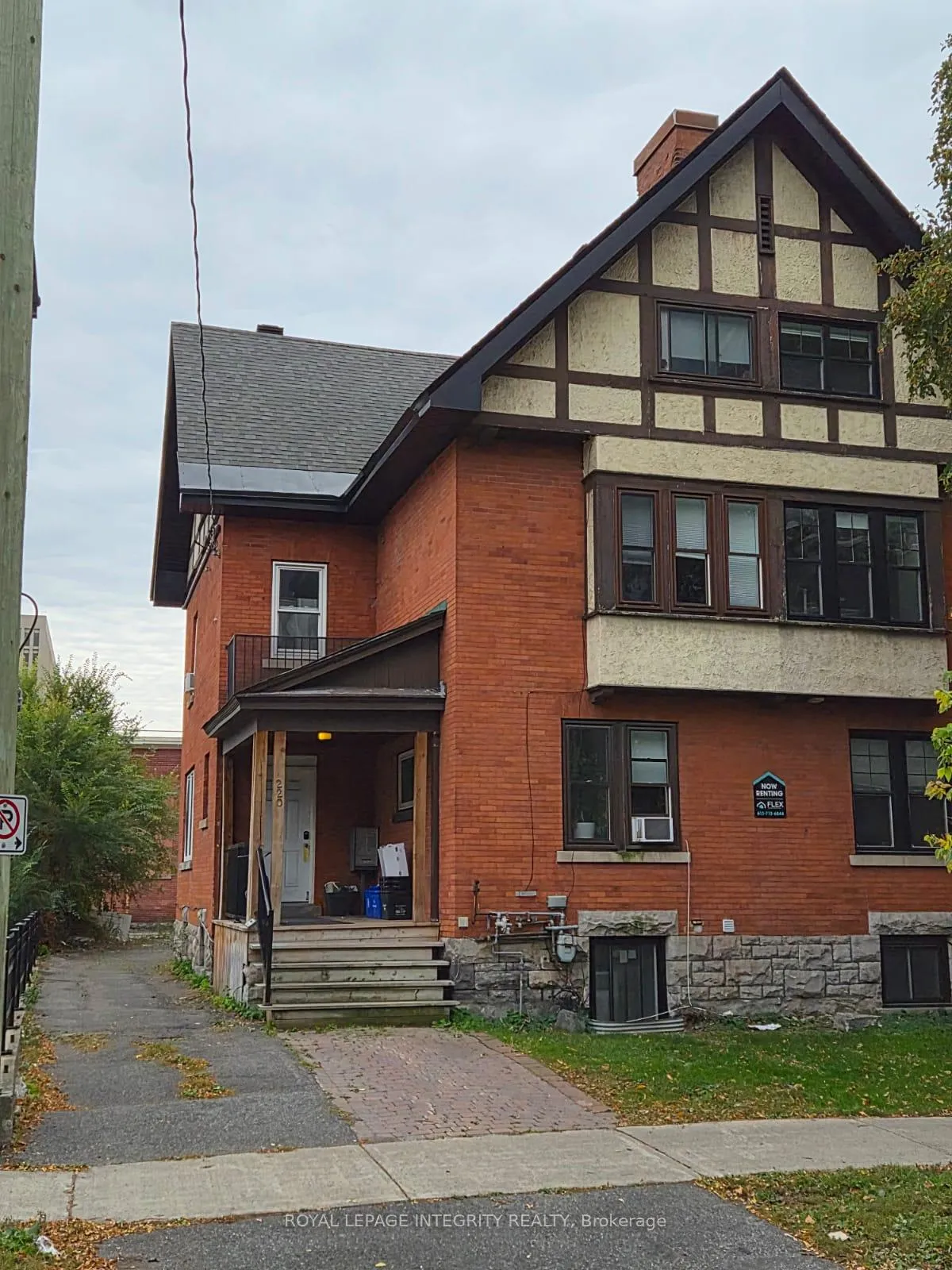Photo 1 of 220 Argyle Avenue, Ottawa, Ottawa Centre — HOMEH