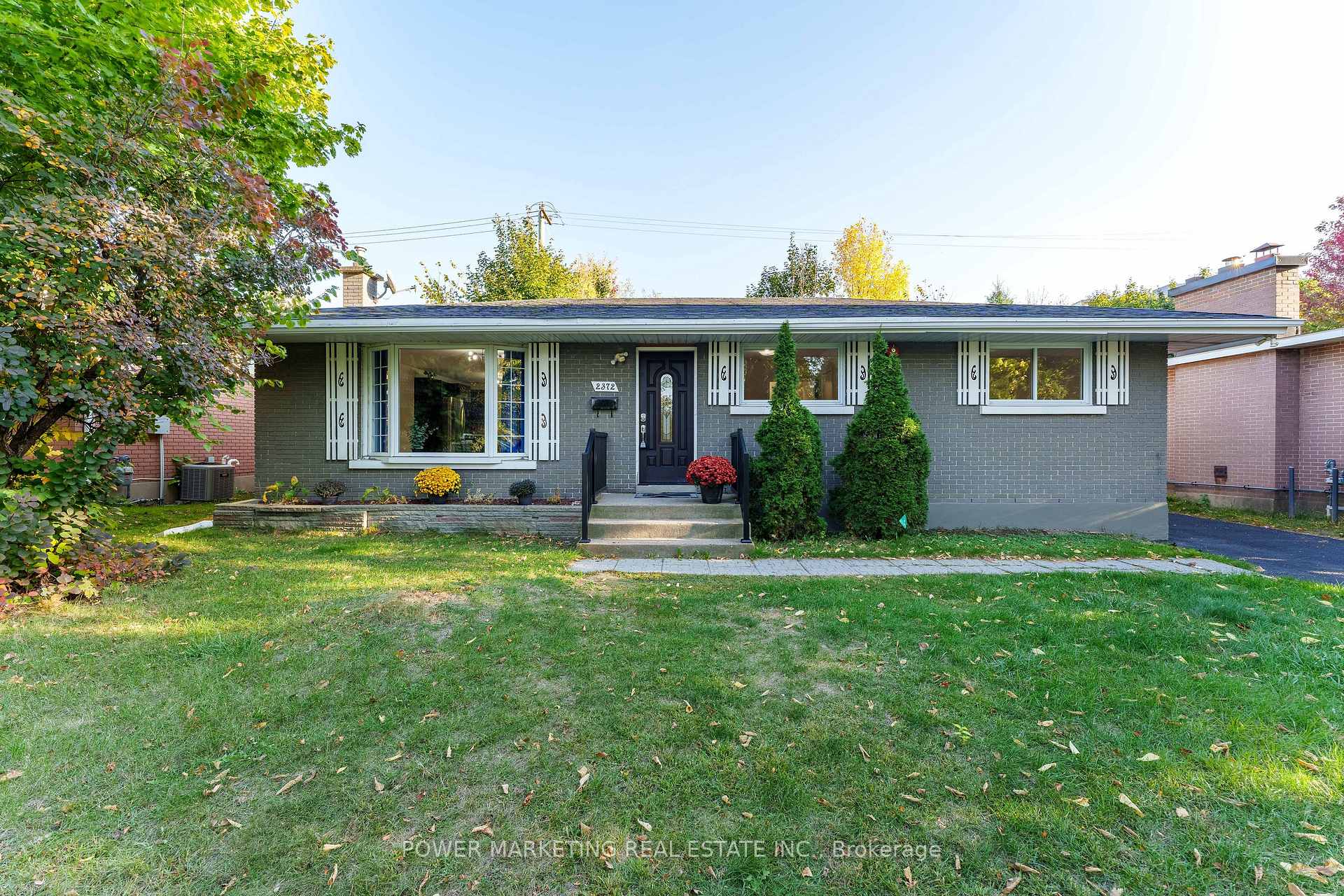 Photo 2 of 2372 Riley Avenue, Ottawa, Queensway Terrace South/Ridgeview — HOMEH