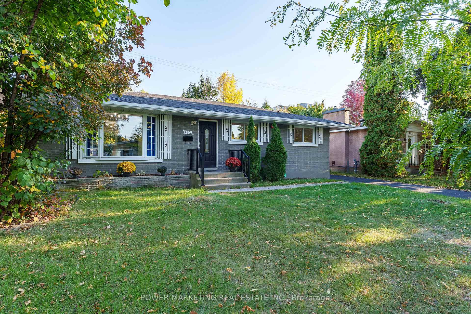 Photo 3 of 2372 Riley Avenue, Ottawa, Queensway Terrace South/Ridgeview — HOMEH