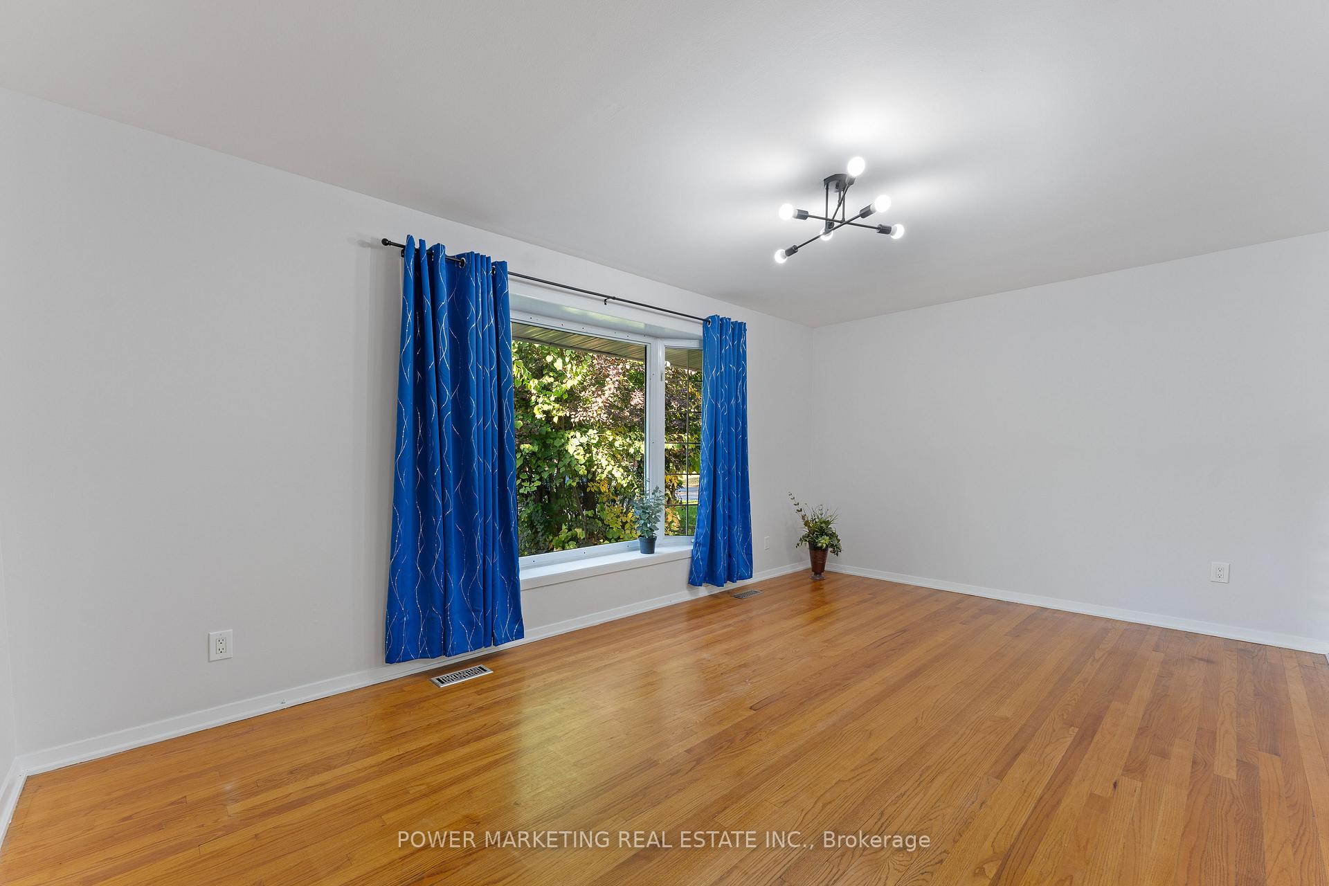 Photo 6 of 2372 Riley Avenue, Ottawa, Queensway Terrace South/Ridgeview — HOMEH